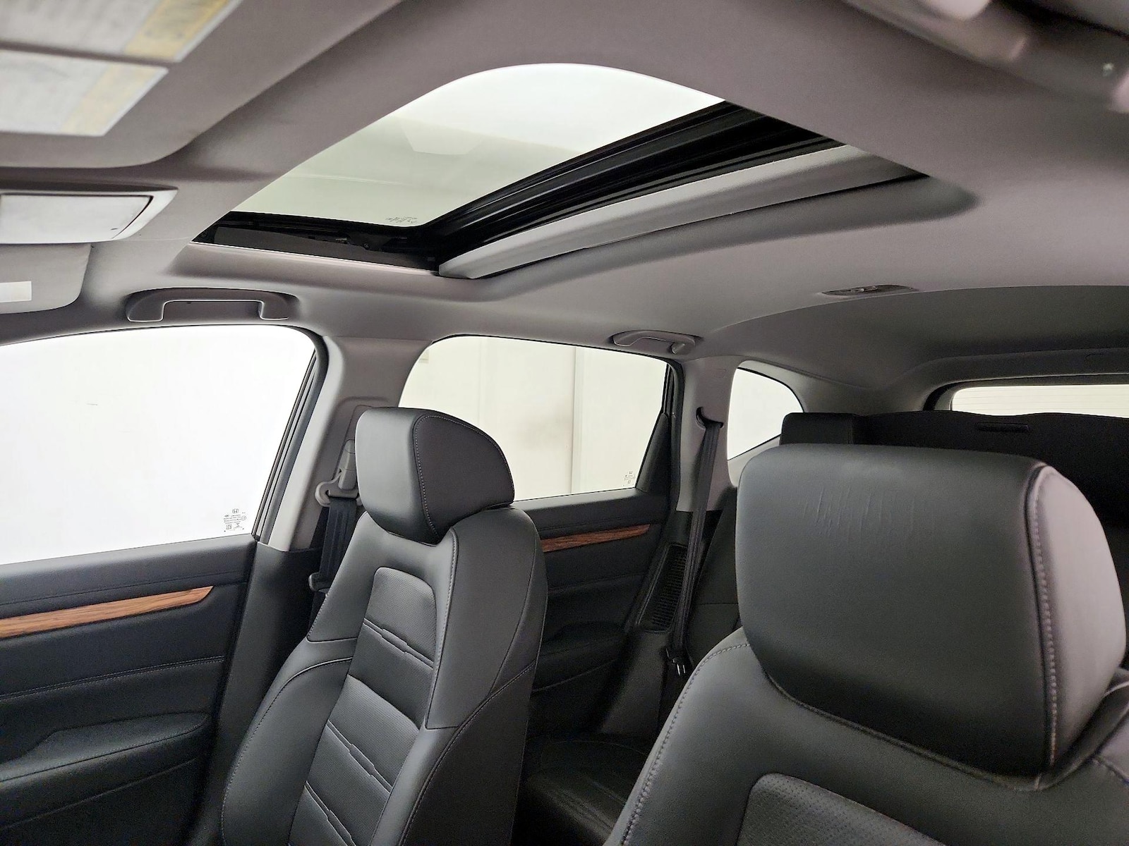 Sunroof(s) & Overhead Airbags
