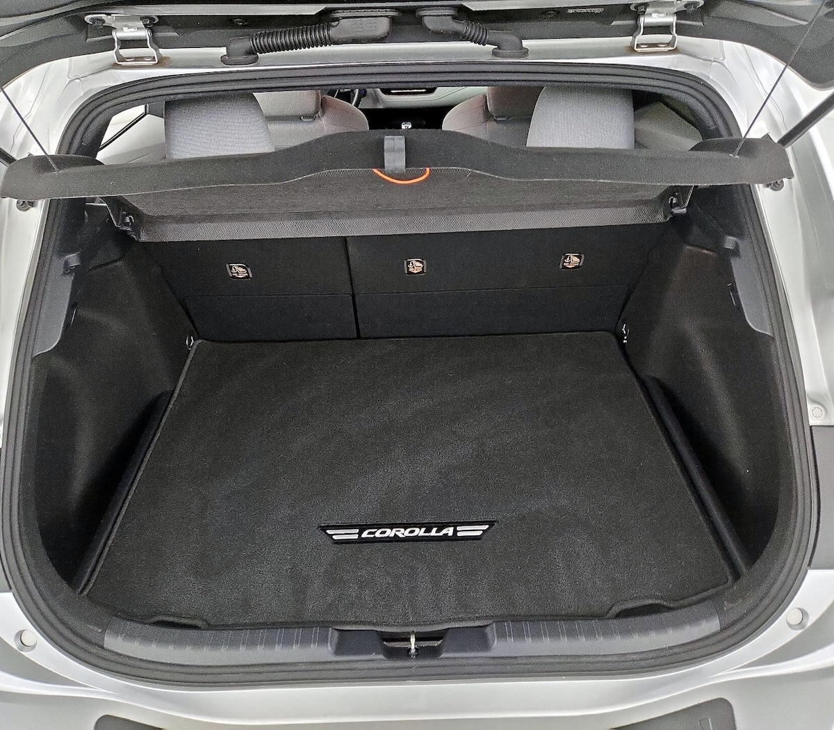 Trunk/Cargo (Seats Up)