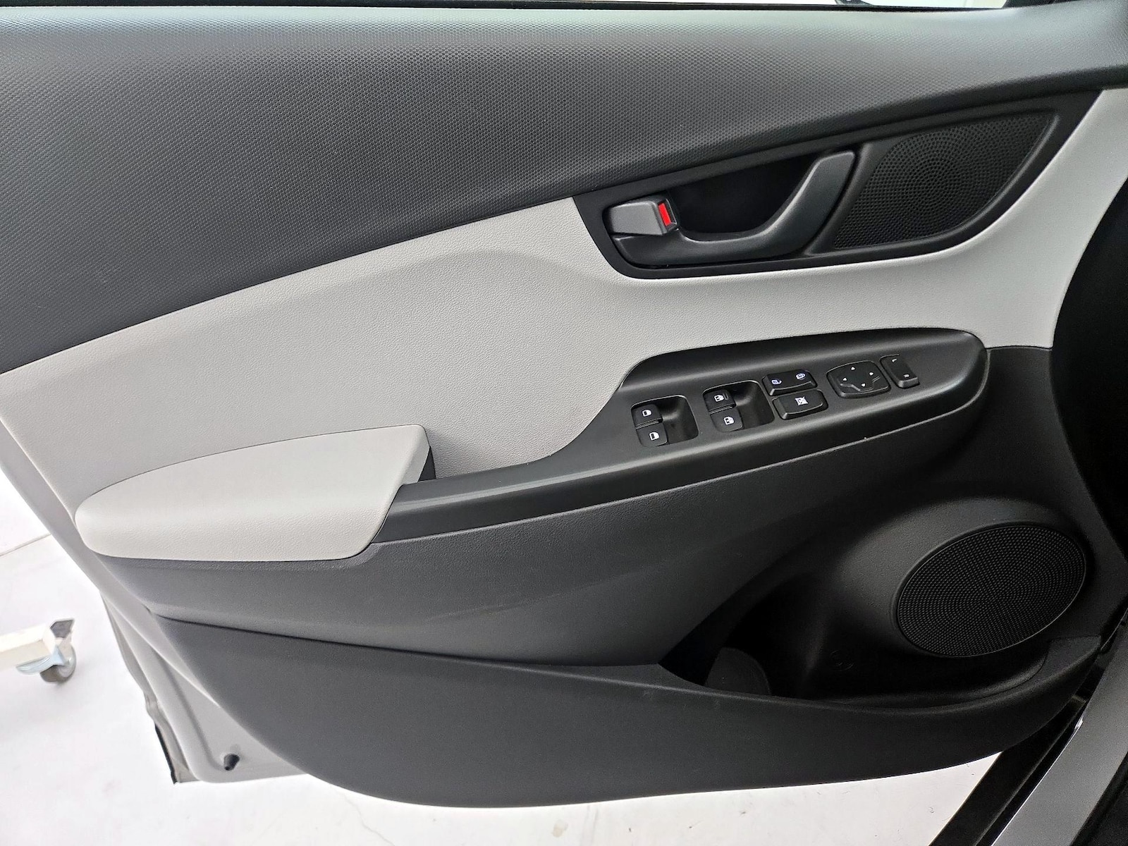 2023 Hyundai Kona SEL - Photo 13