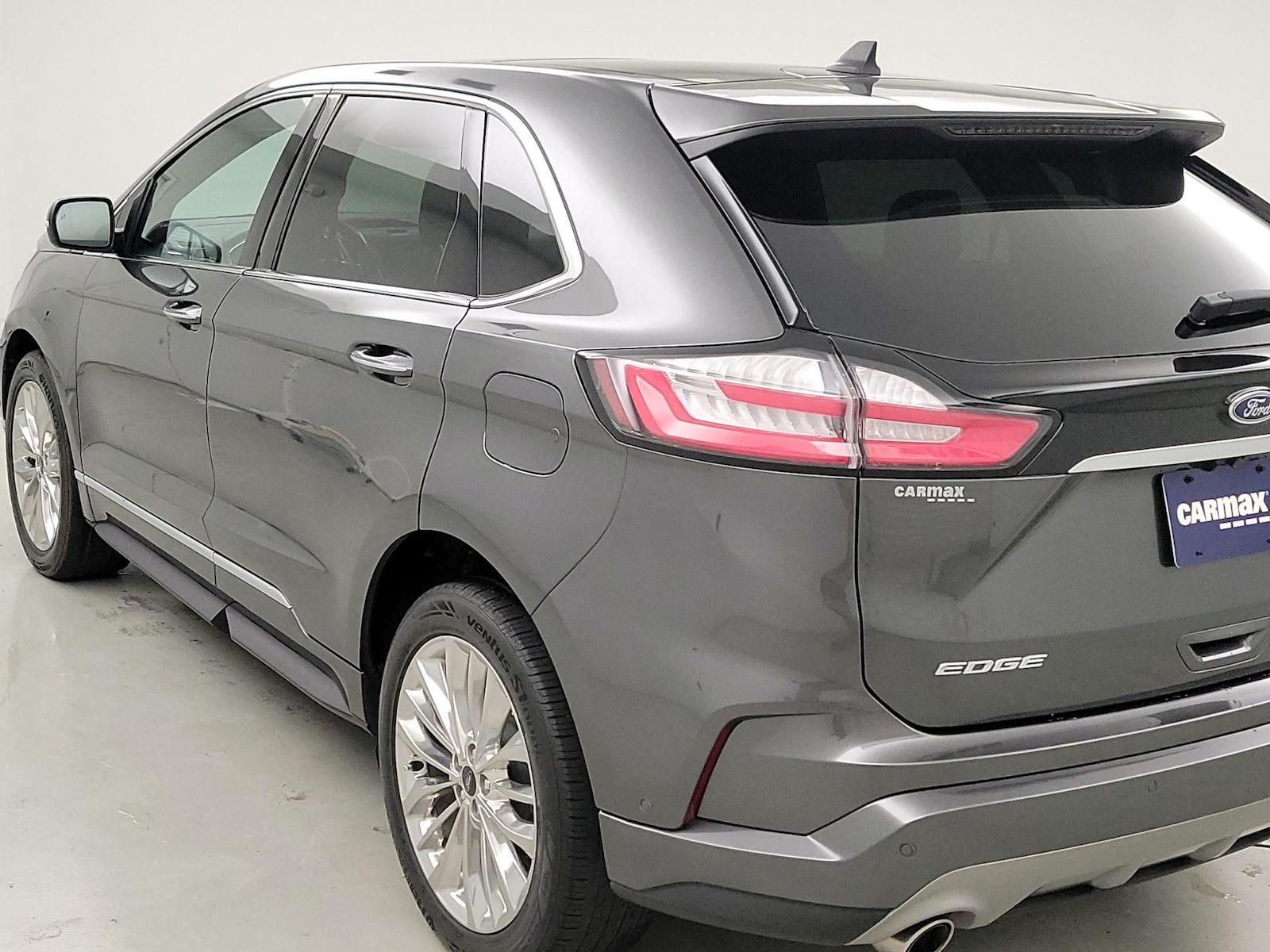 2020 Ford Edge Titanium - Photo 8