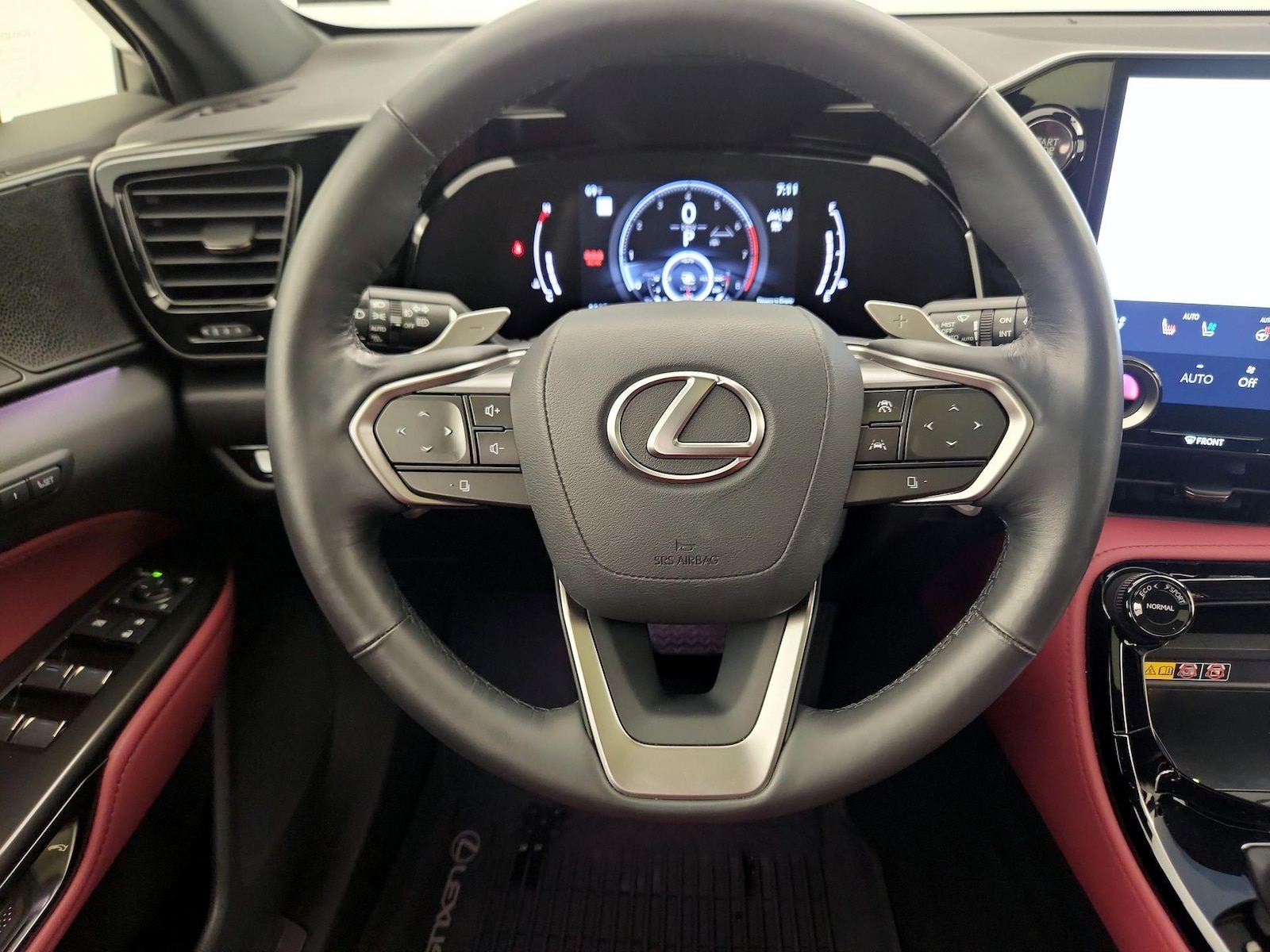 2025 Lexus NX 350 - Photo 11