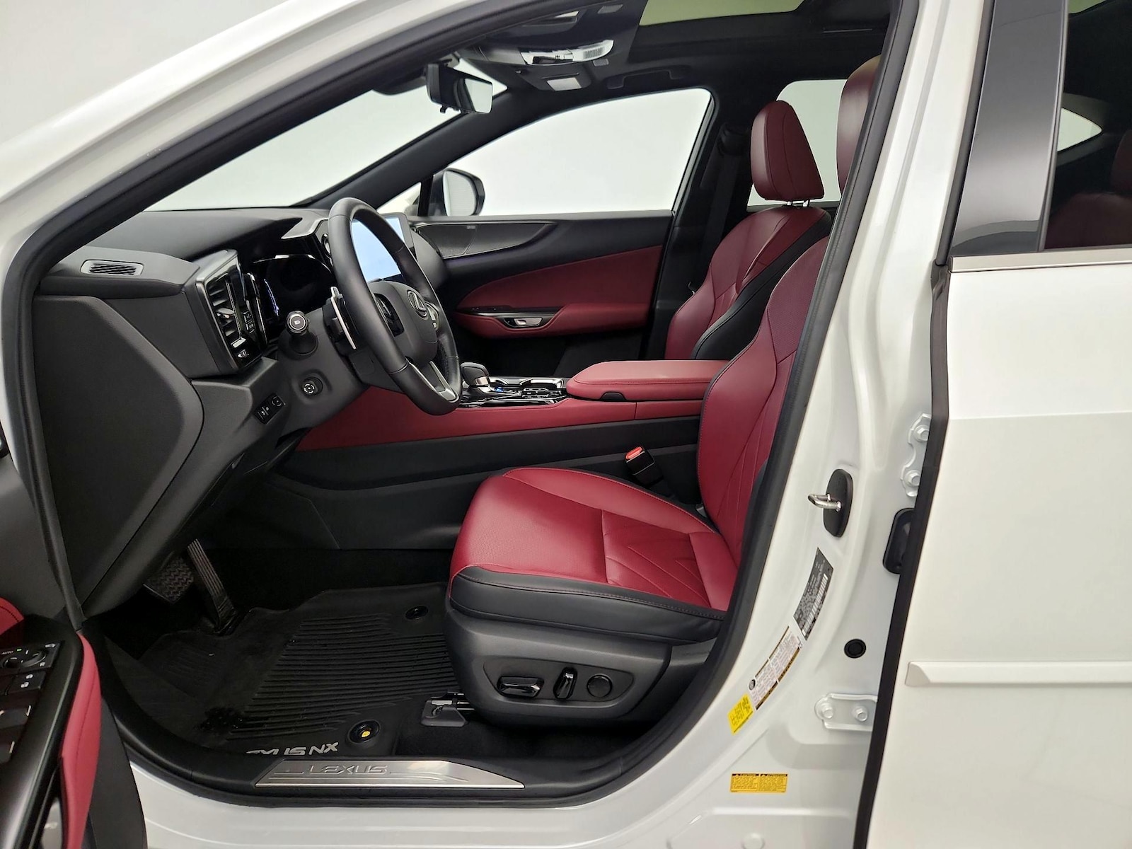 2025 Lexus NX 350 - Photo 12