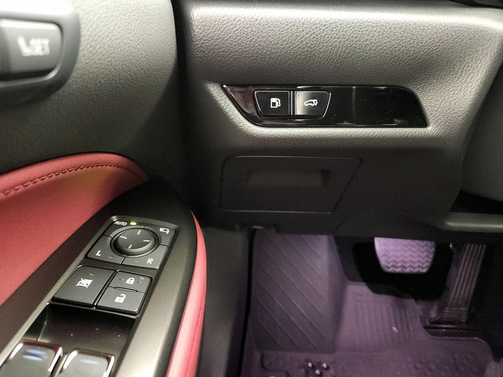 2025 Lexus NX 350 - Photo 14