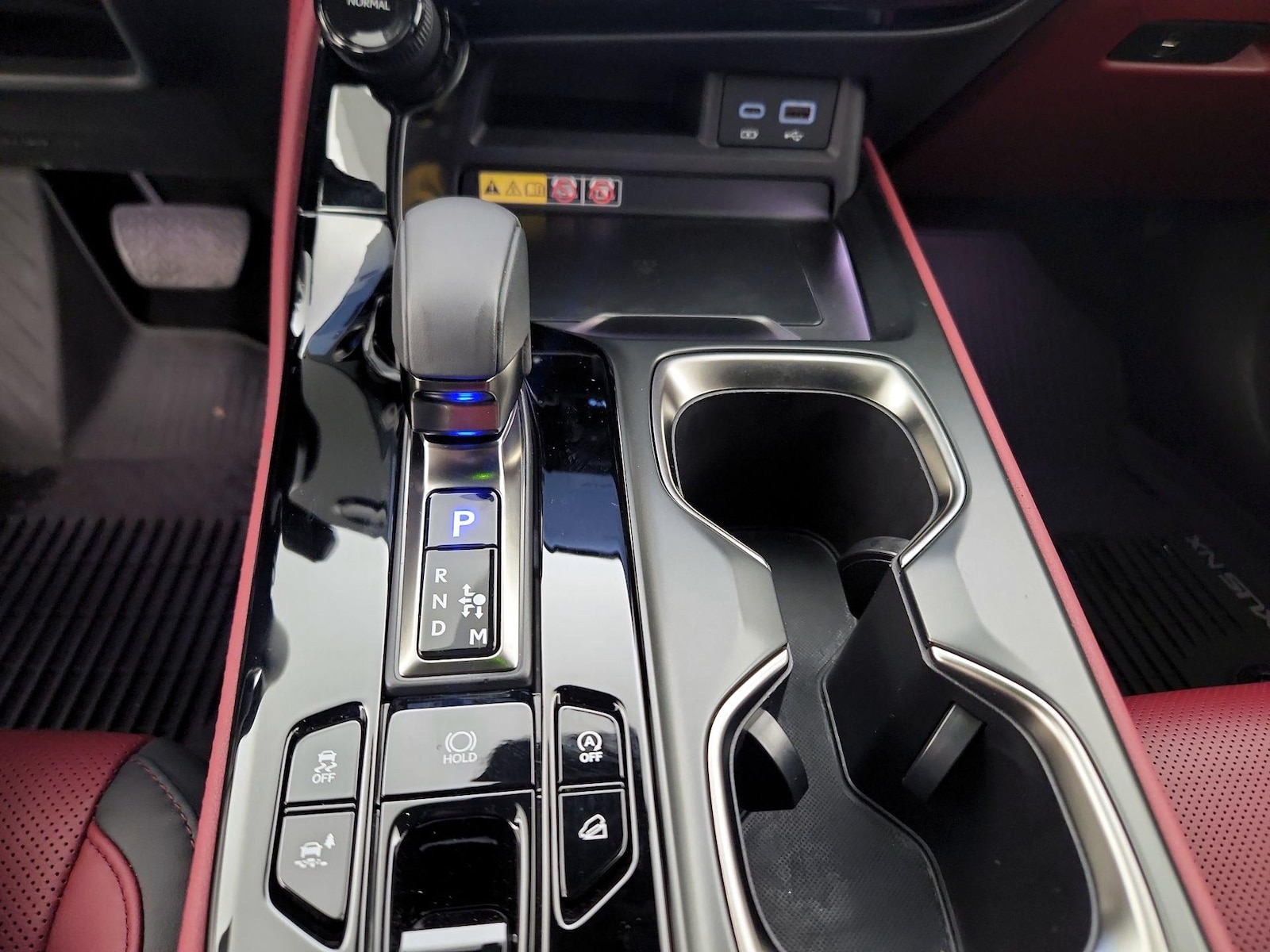 2025 Lexus NX 350 - Photo 18