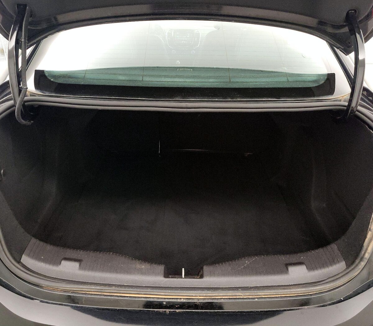 Trunk/Cargo (Seats Up)