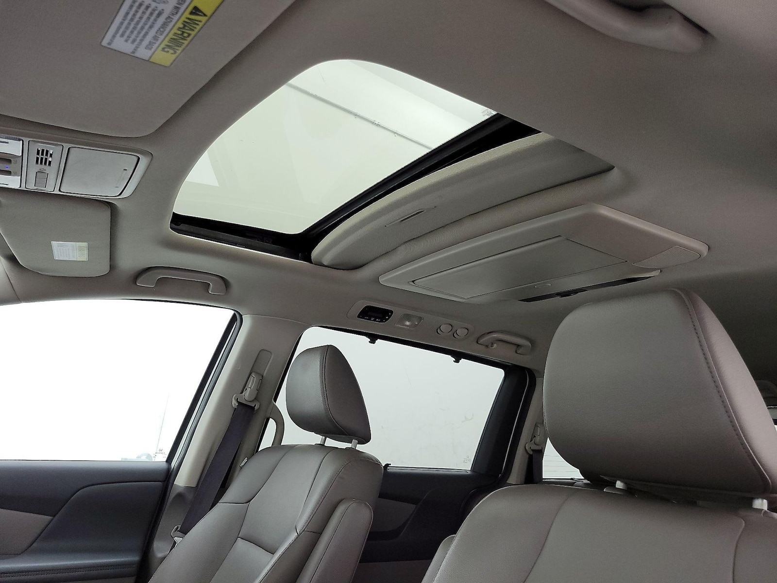 Sunroof(s) & Overhead Airbags