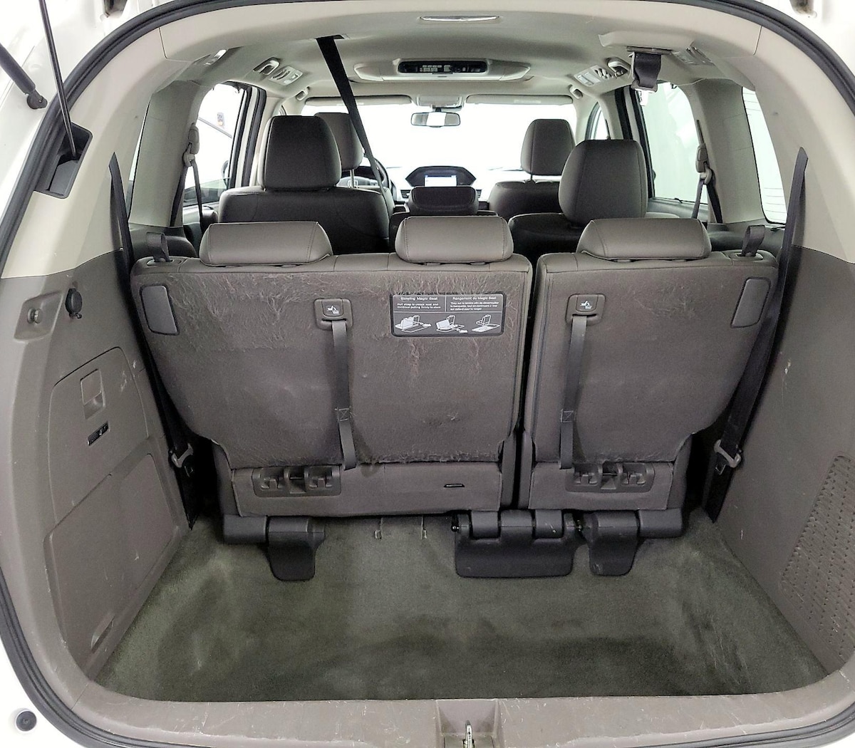 Trunk/Cargo (Seats Up)