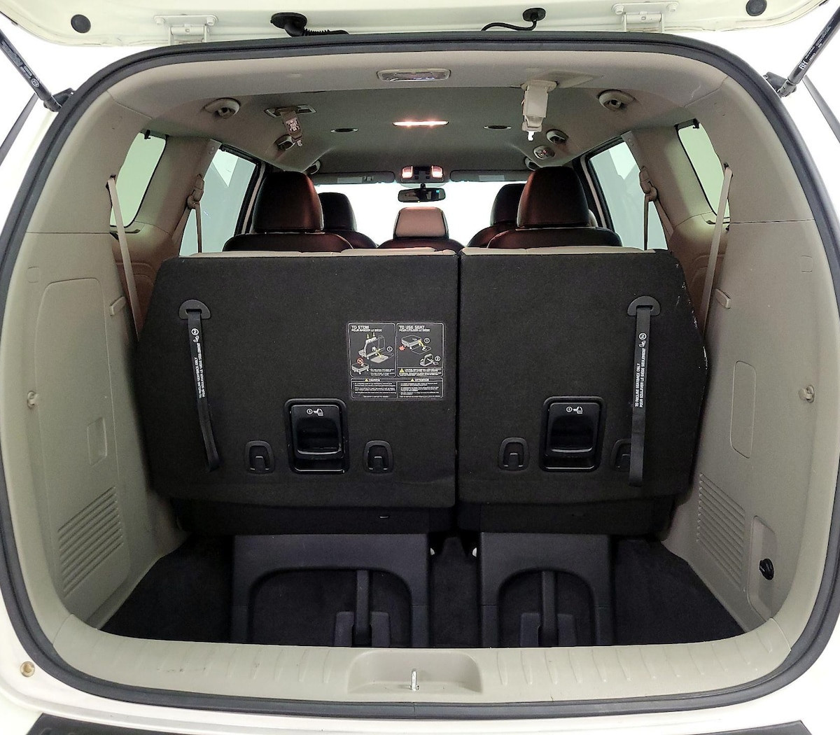 Trunk/Cargo (Seats Up)
