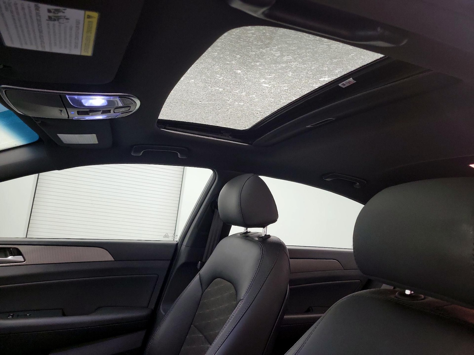 Sunroof(s) & Overhead Airbags