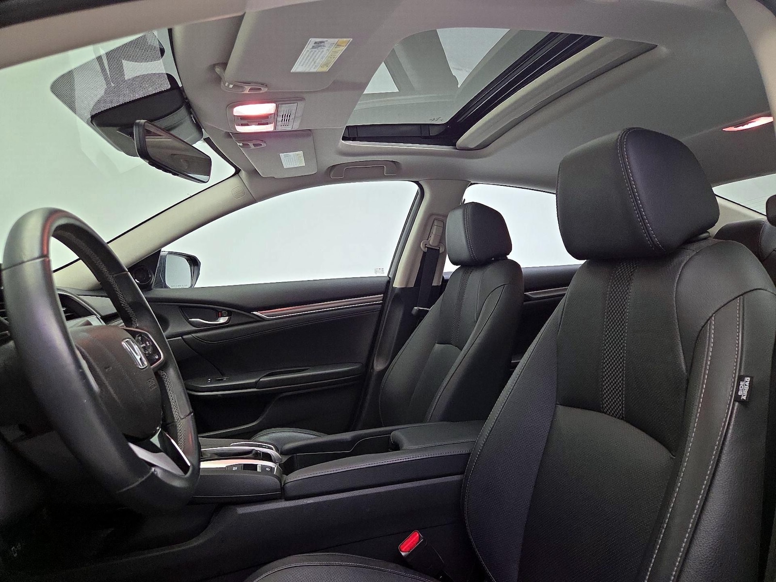 Sunroof(s) & Overhead Airbags