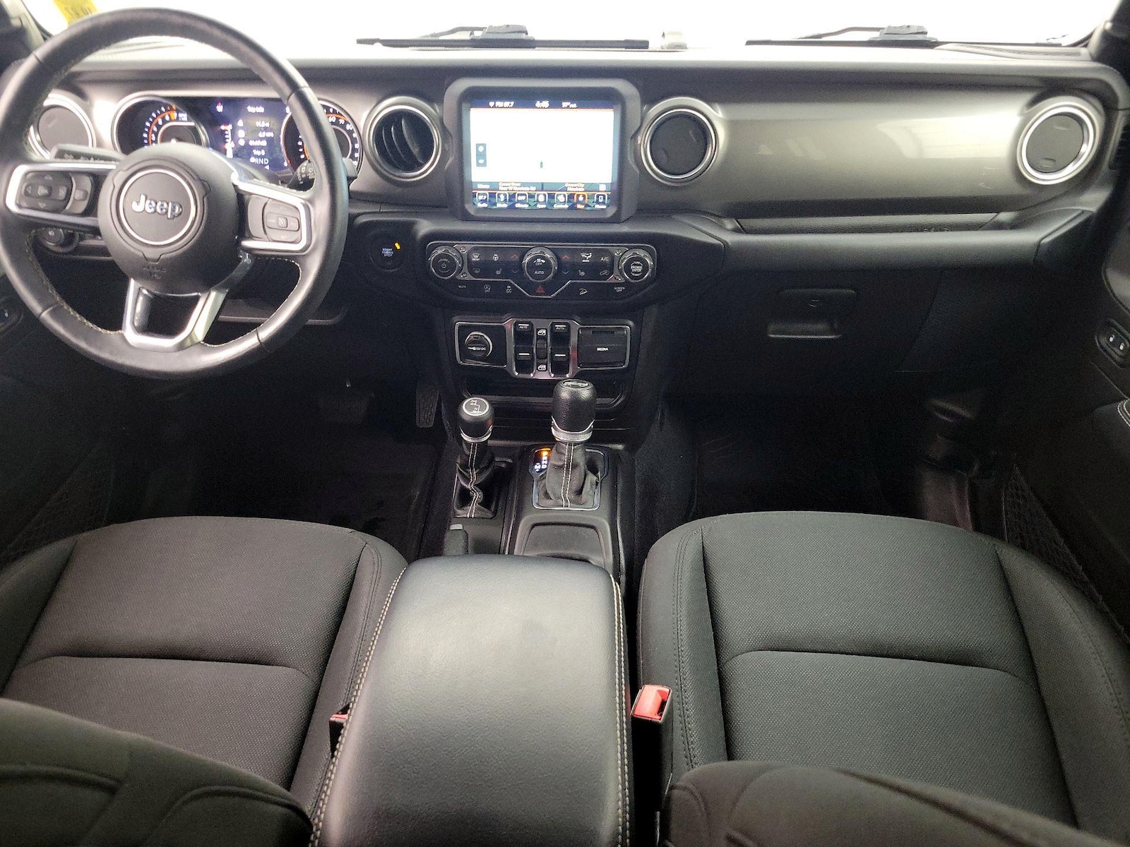 Apple CarPlay® & Android Auto™
