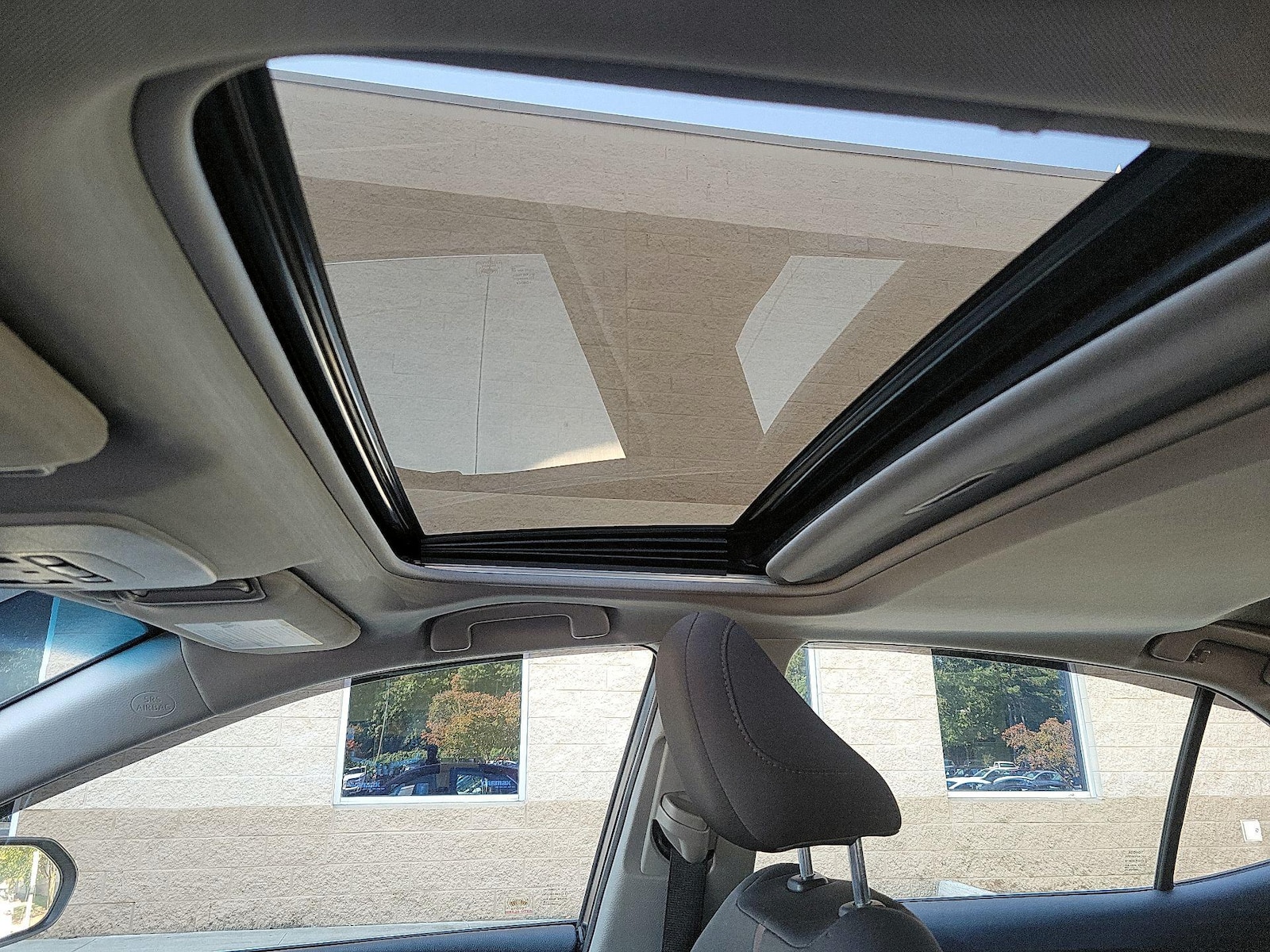 Sunroof(s) & Overhead Airbags