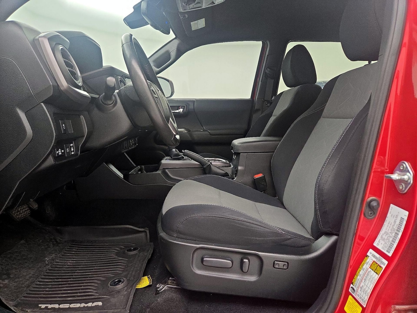 2021 Toyota Tacoma TRD Off Road - Photo 12
