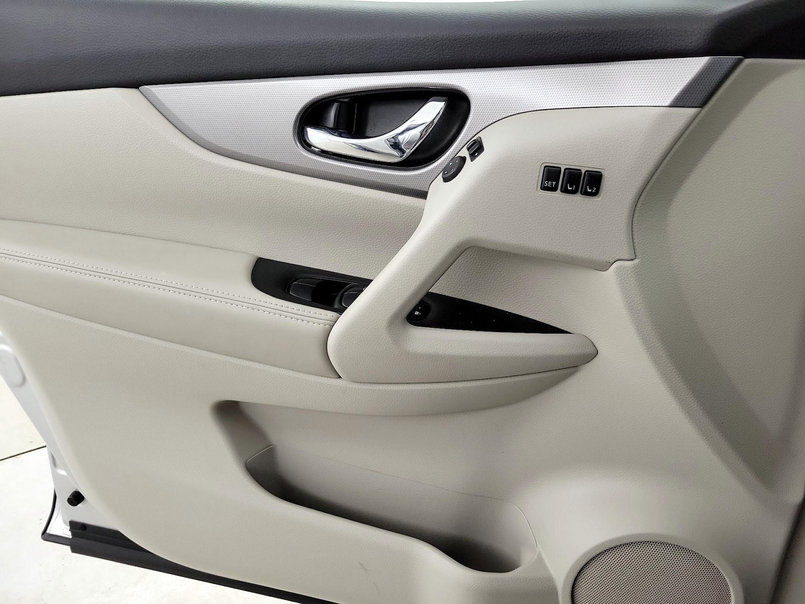 2020 Nissan Rogue Sport SV - Photo 13