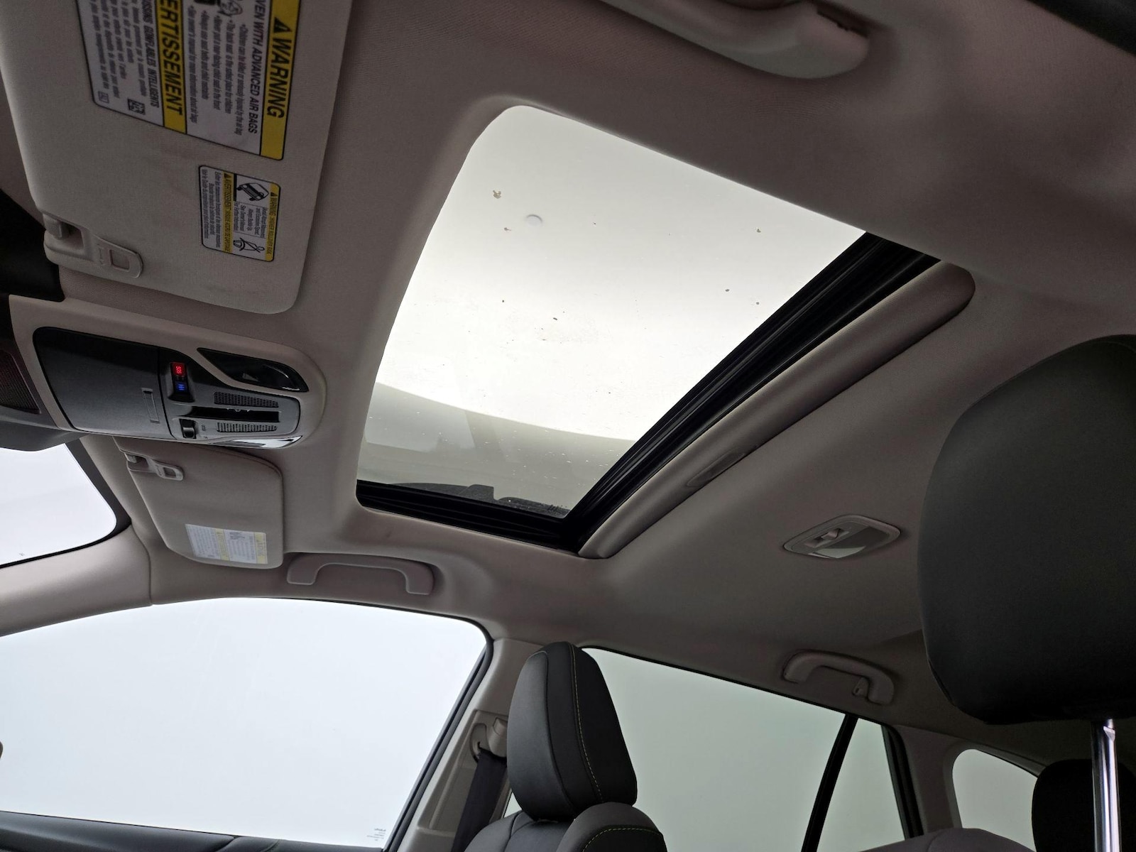 Sunroof(s) & Overhead Airbags