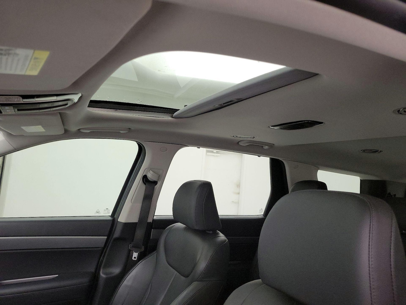 Sunroof(s) & Overhead Airbags
