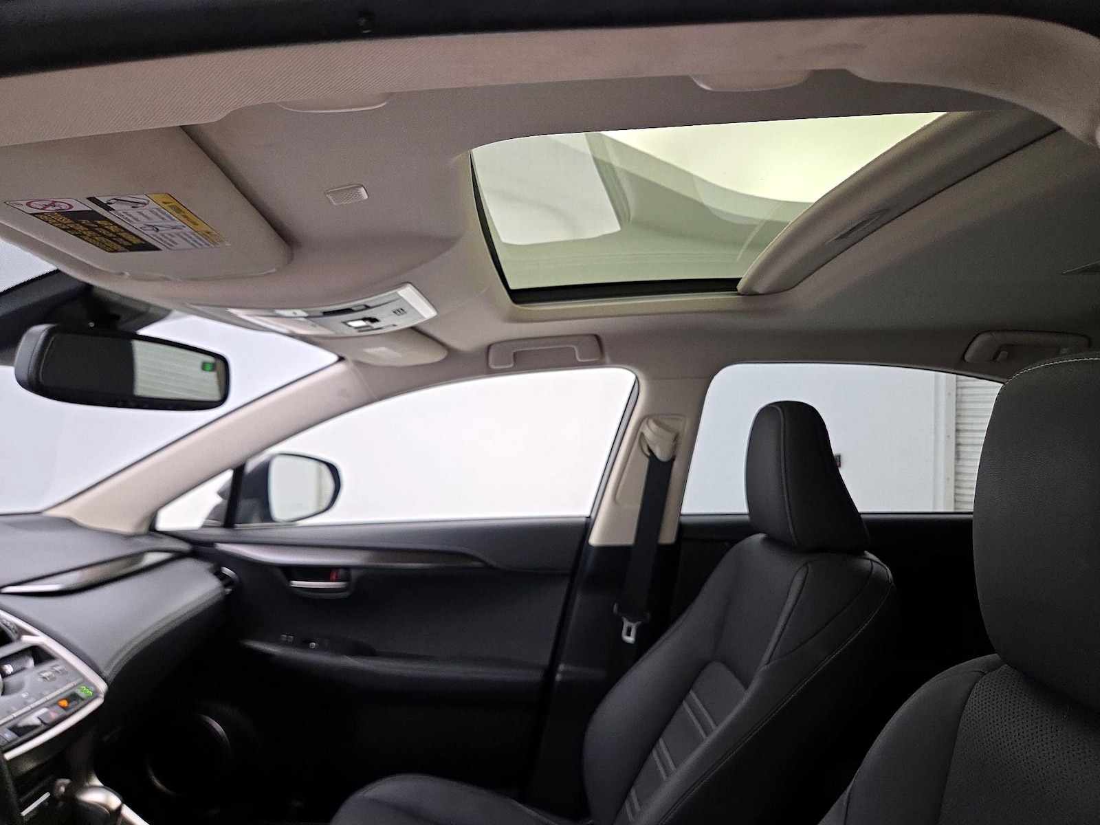 Sunroof(s) & Overhead Airbags