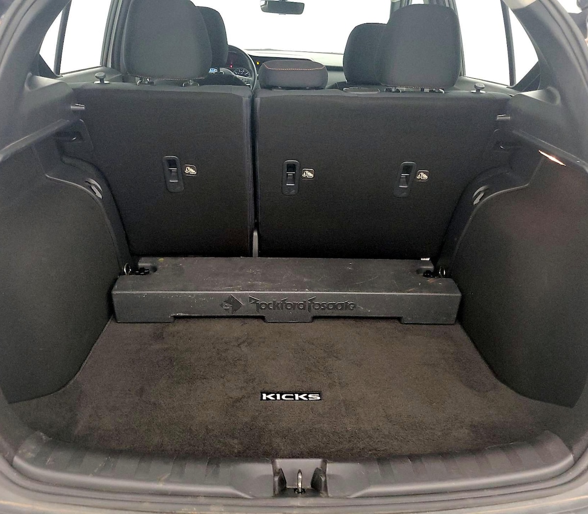 Trunk/Cargo (Seats Up)