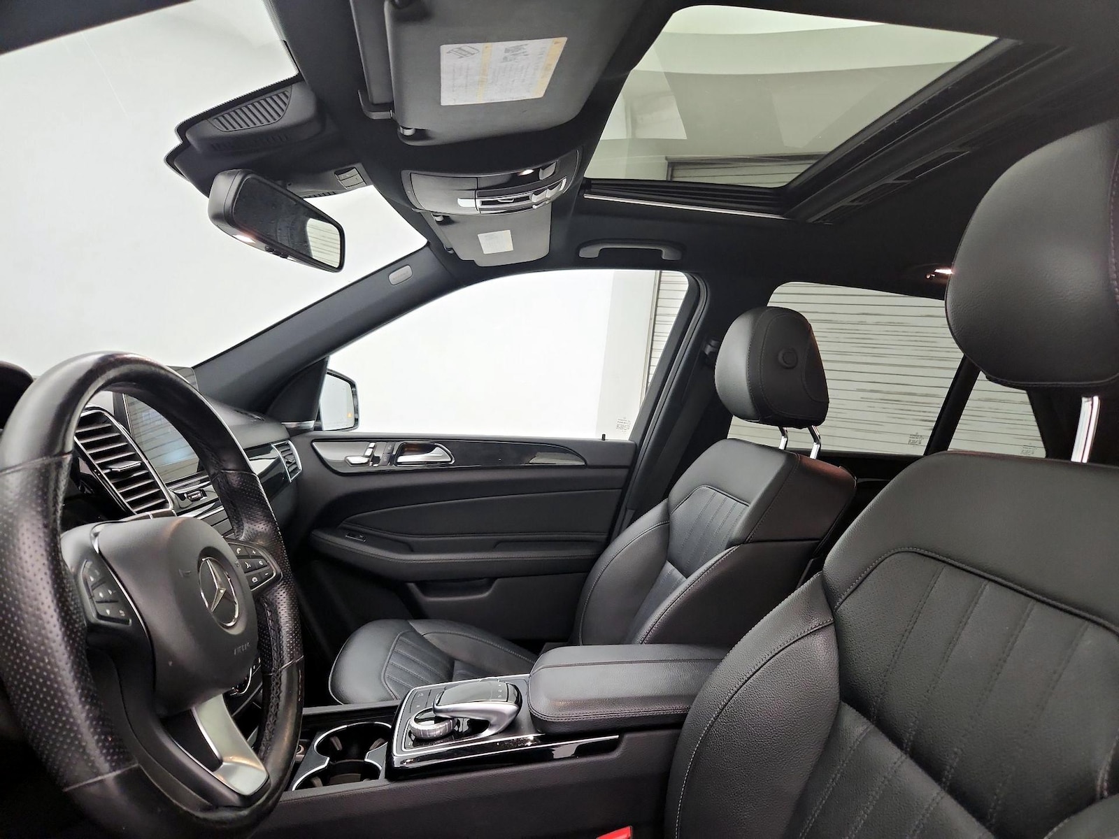 Sunroof(s) & Overhead Airbags