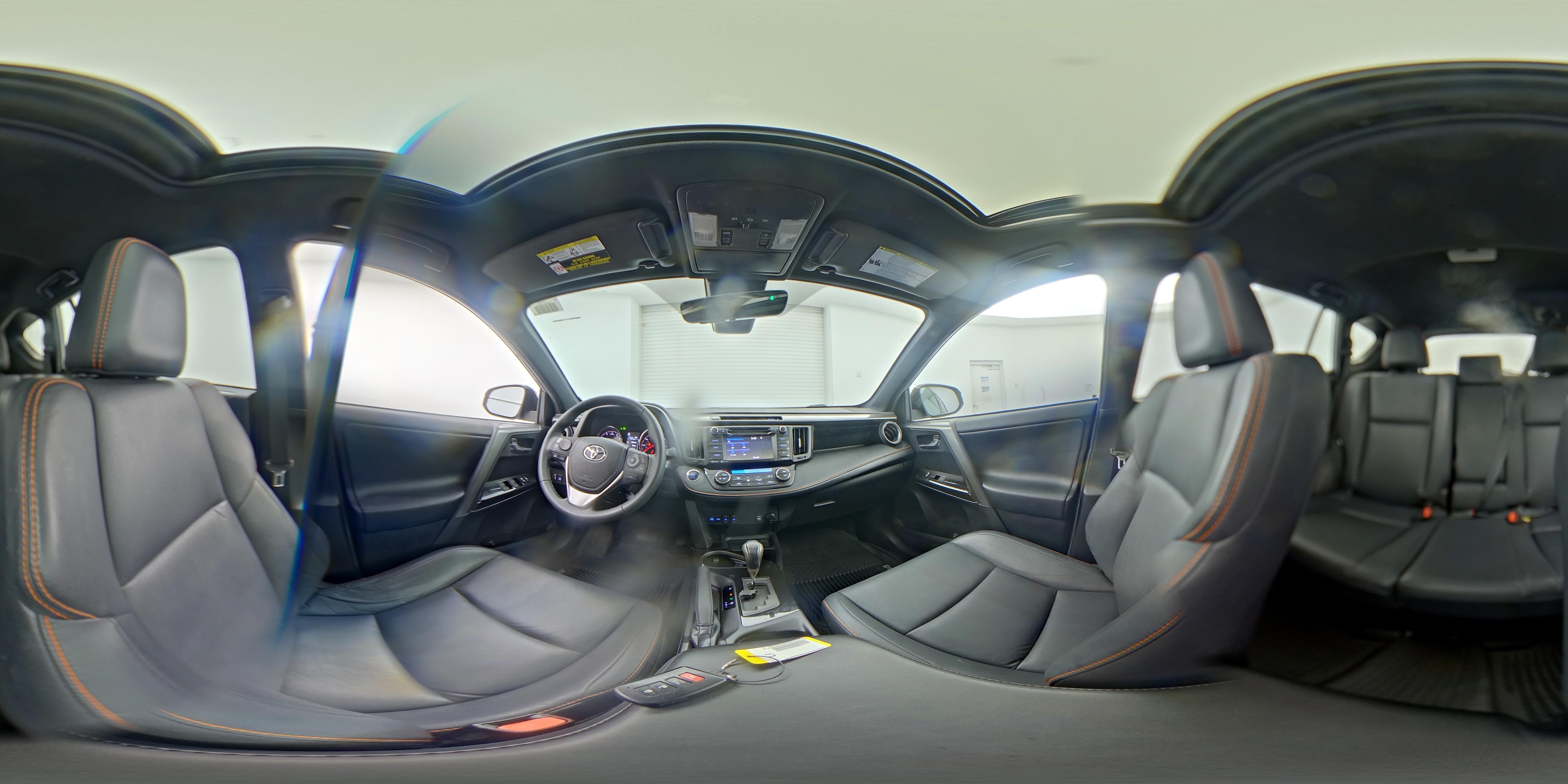 2018 Toyota RAV4 SE - Photo 24