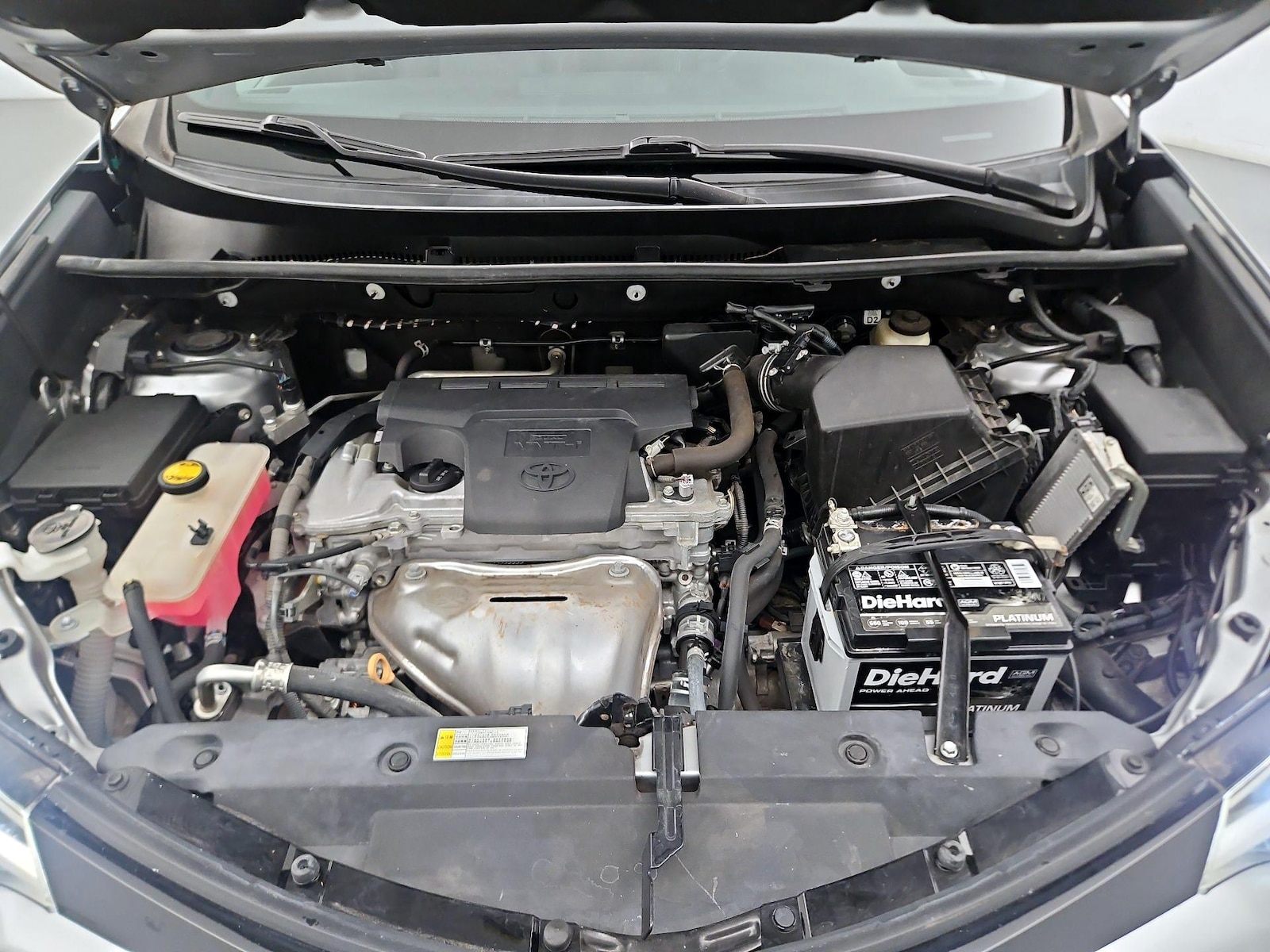 2018 Toyota RAV4 SE - Photo 22