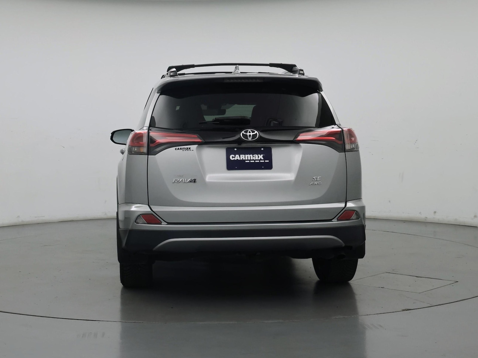 2018 Toyota RAV4 SE - Photo 7
