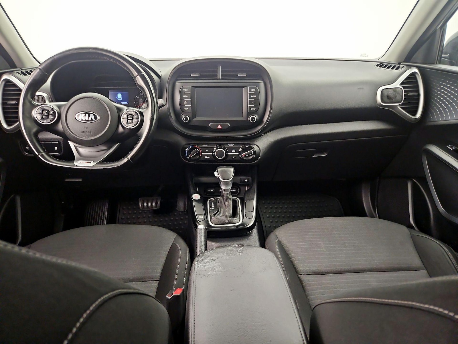 Apple CarPlay® & Android Auto™
