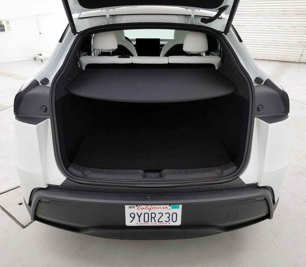 Trunk/Cargo (Seats Up)