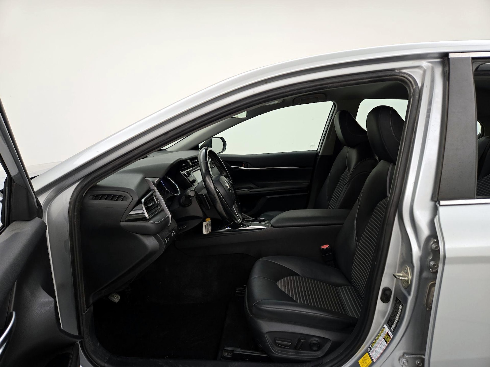 Power Seat(s) & Side Airbags