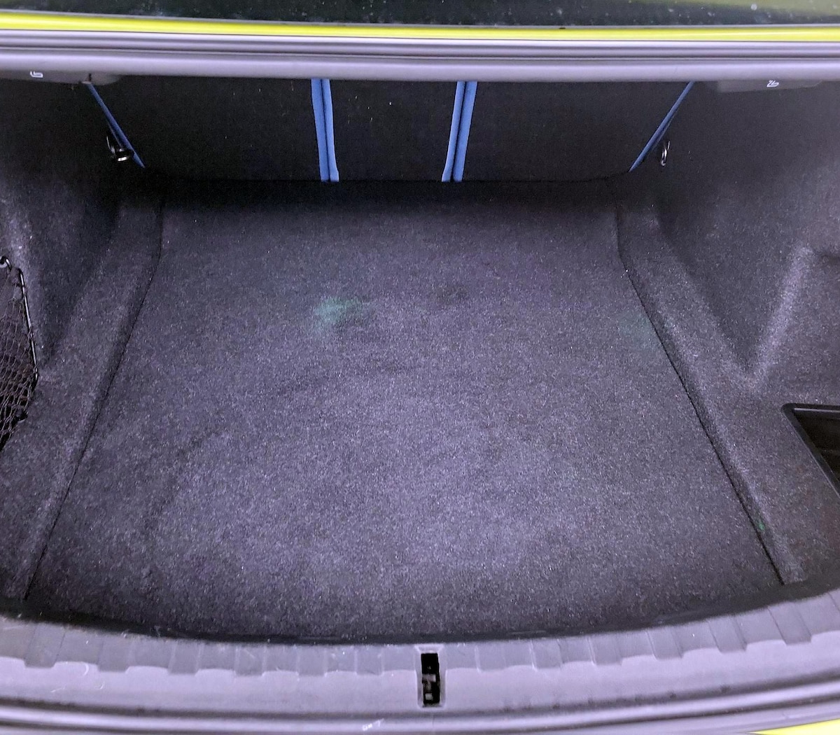 Trunk/Cargo (Seats Up)