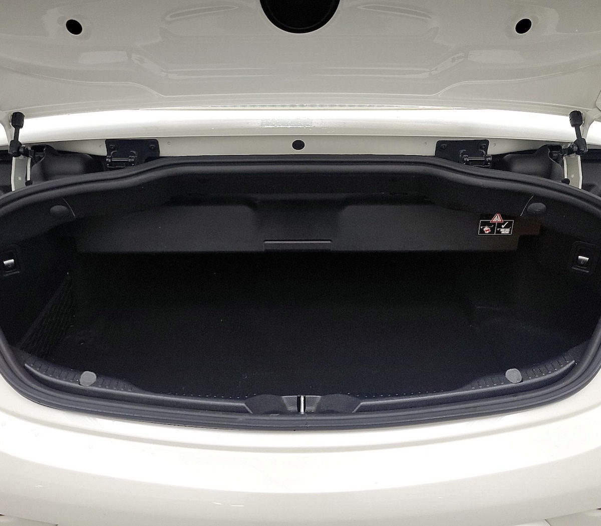Trunk/Cargo (Seats Up)