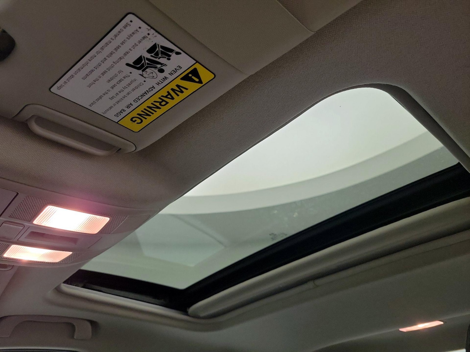 Sunroof(s) & Overhead Airbags
