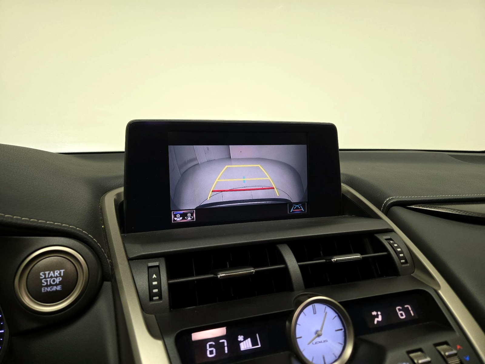 2020 Lexus NX 300 - Photo 15
