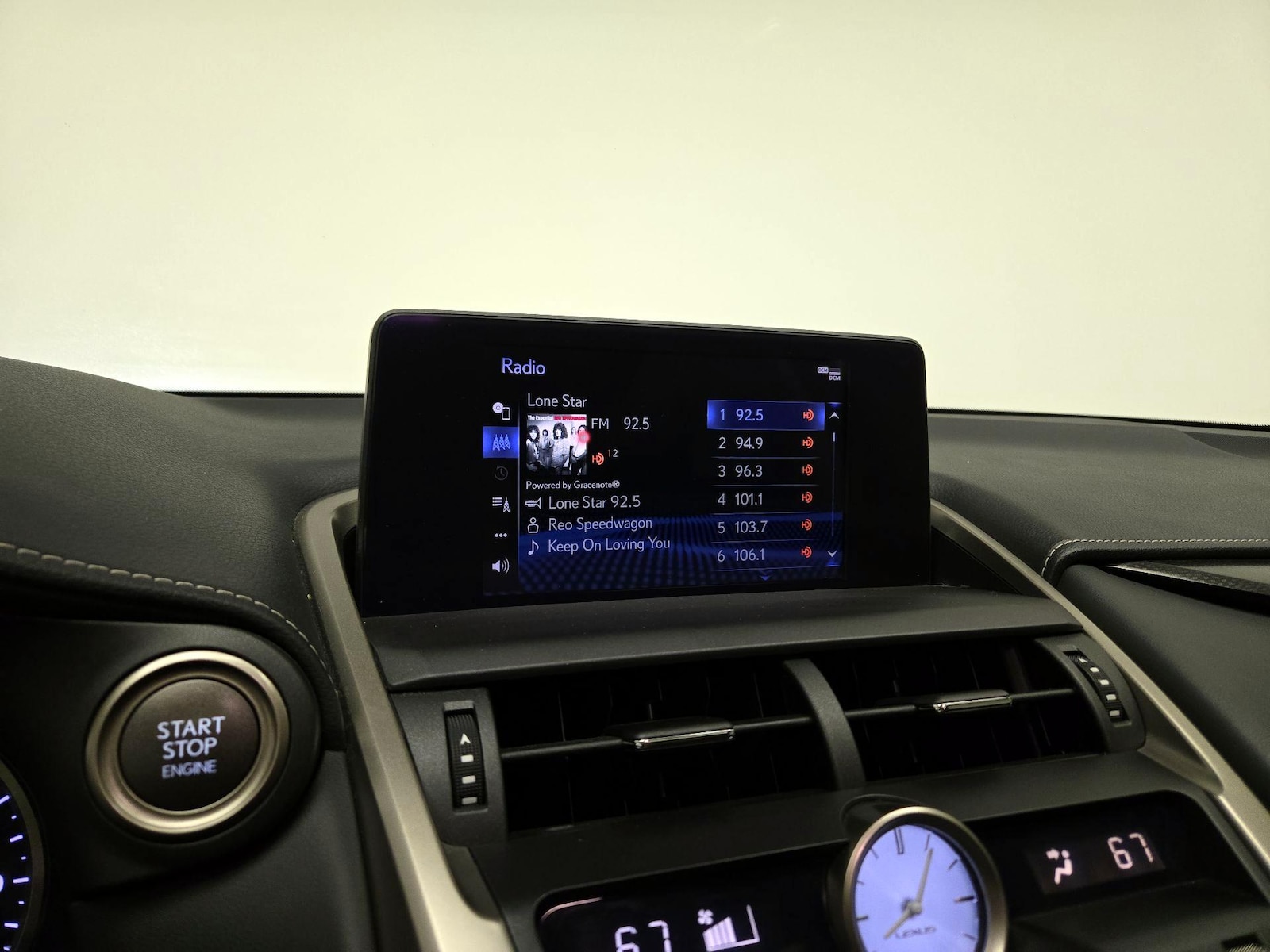 2020 Lexus NX 300 - Photo 16