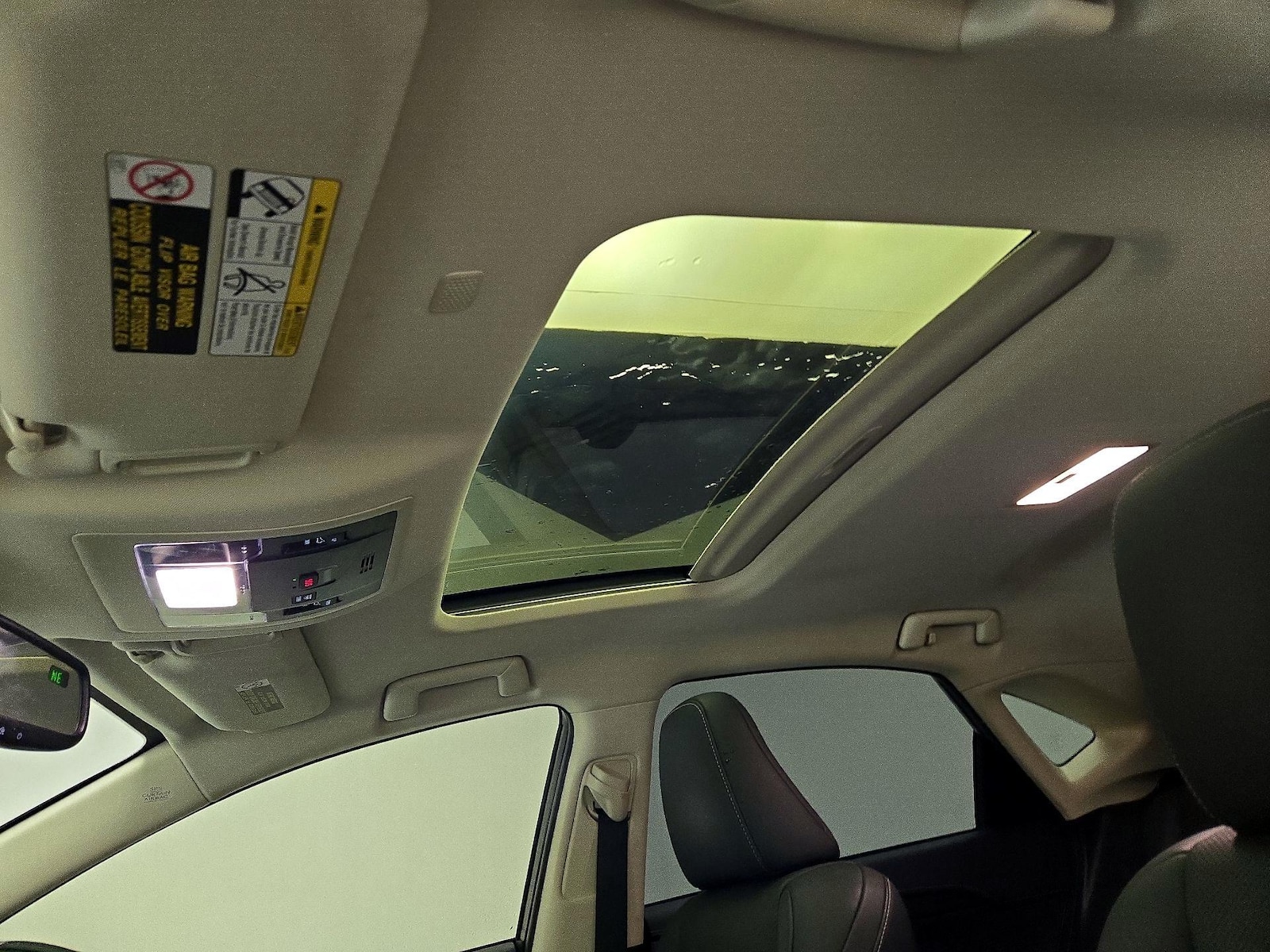 2020 Lexus NX 300 - Photo 19