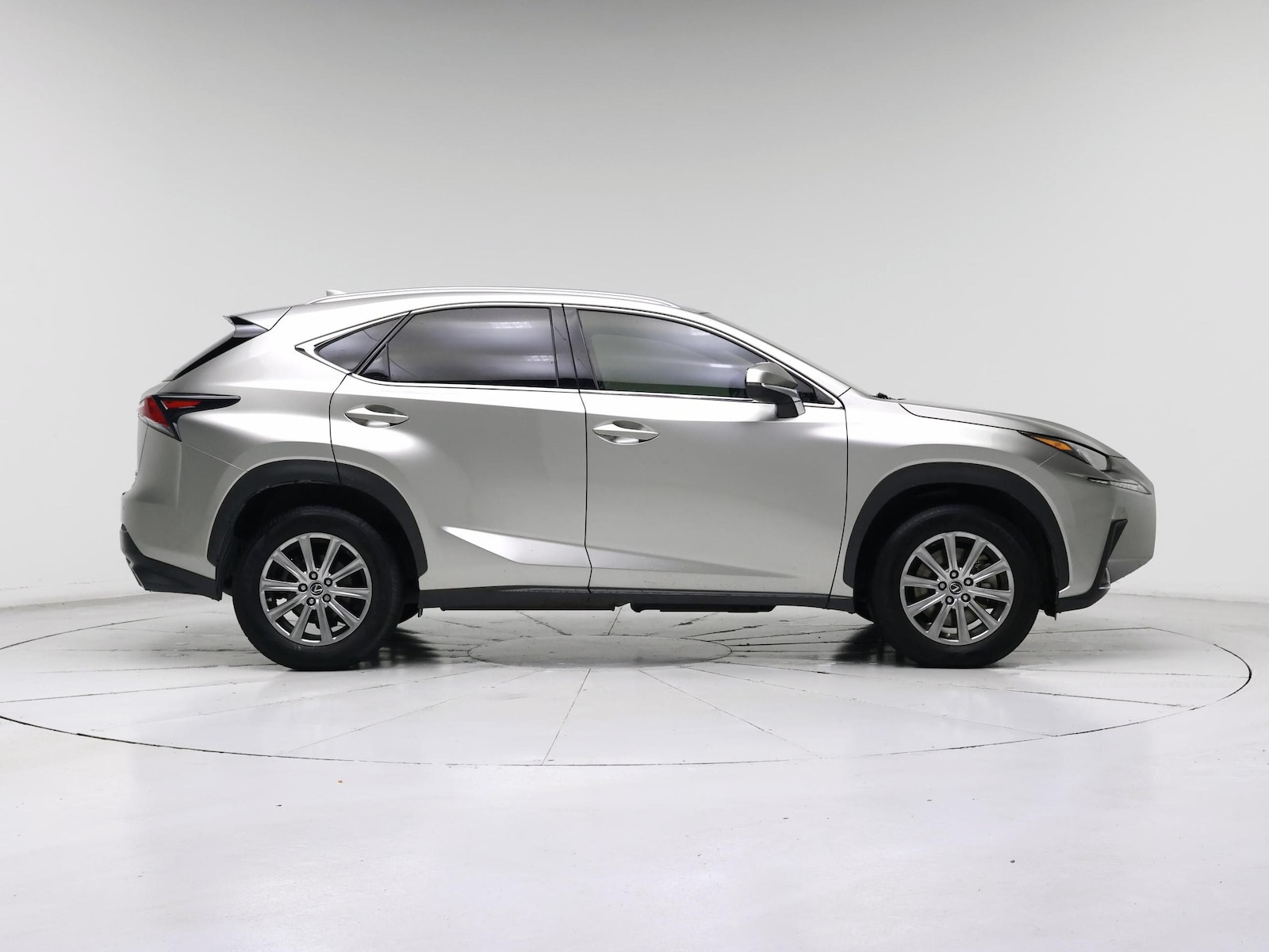 2020 Lexus NX 300 - Photo 8