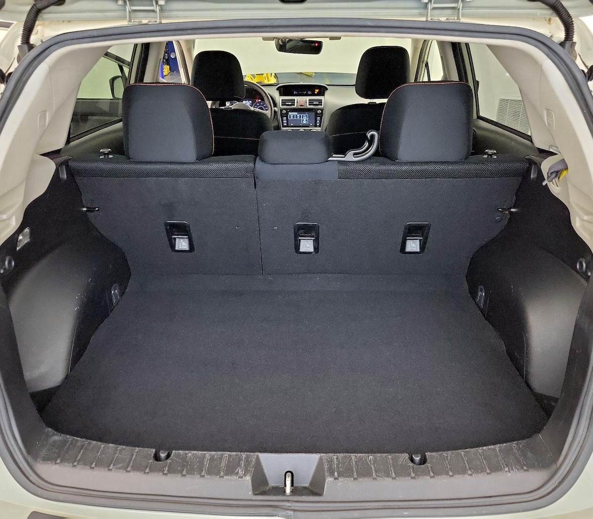 Trunk/Cargo (Seats Up)