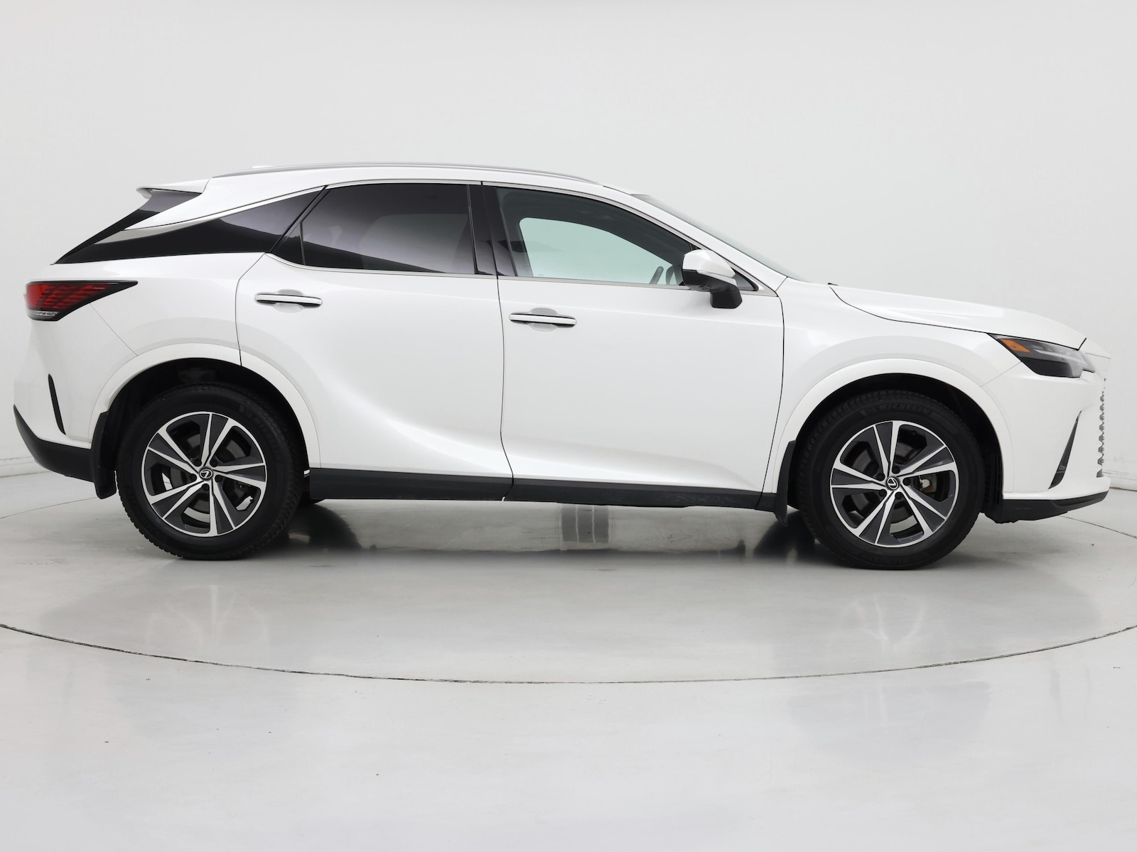 2024 Lexus RX 350 - Photo 8