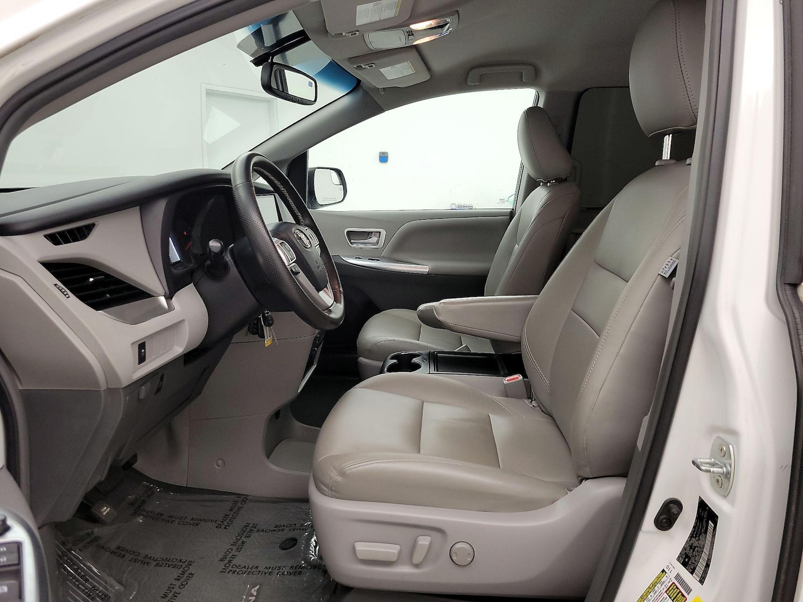 Power Seat(s) & Side Airbags