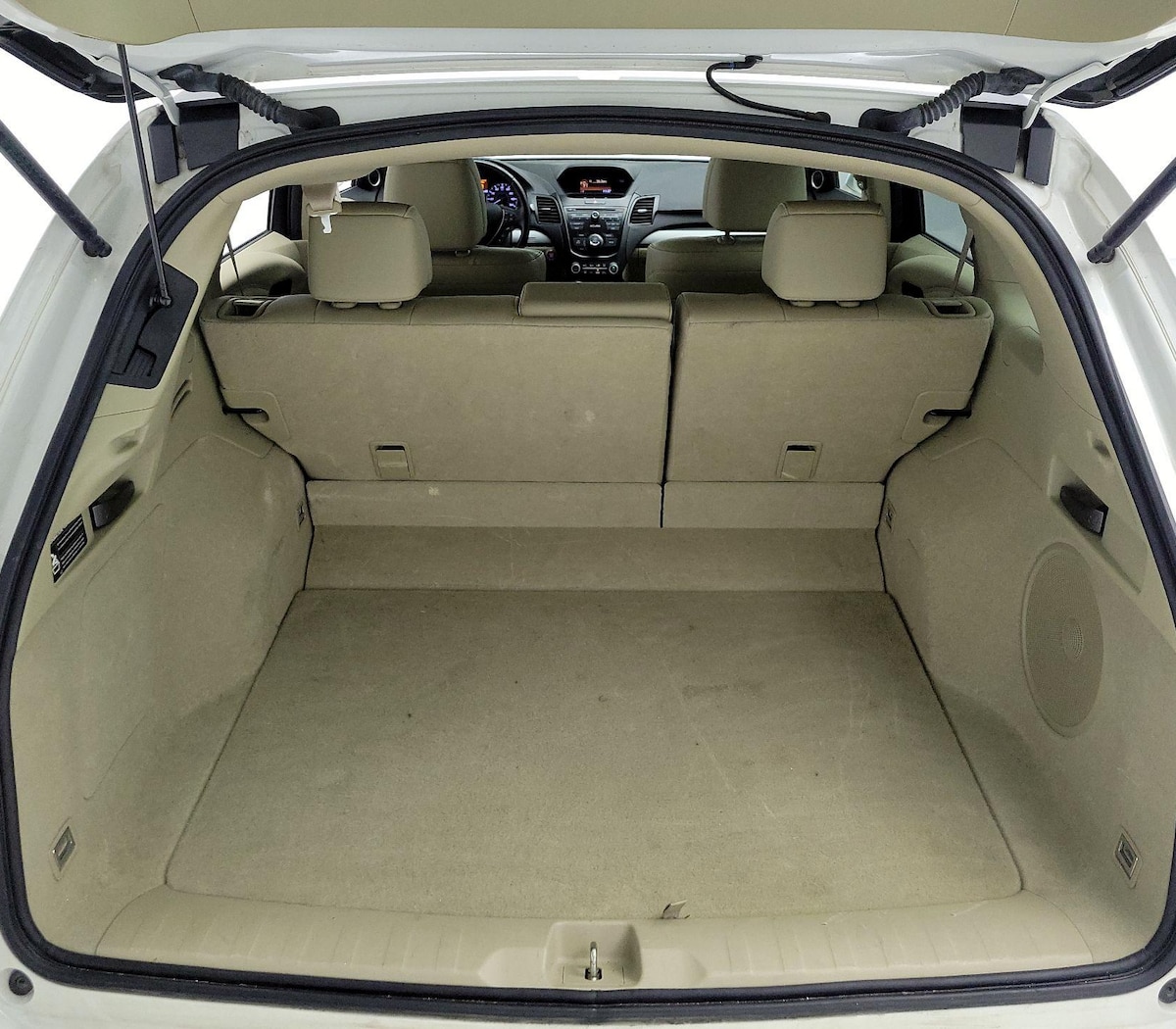 Trunk/Cargo (Seats Up)