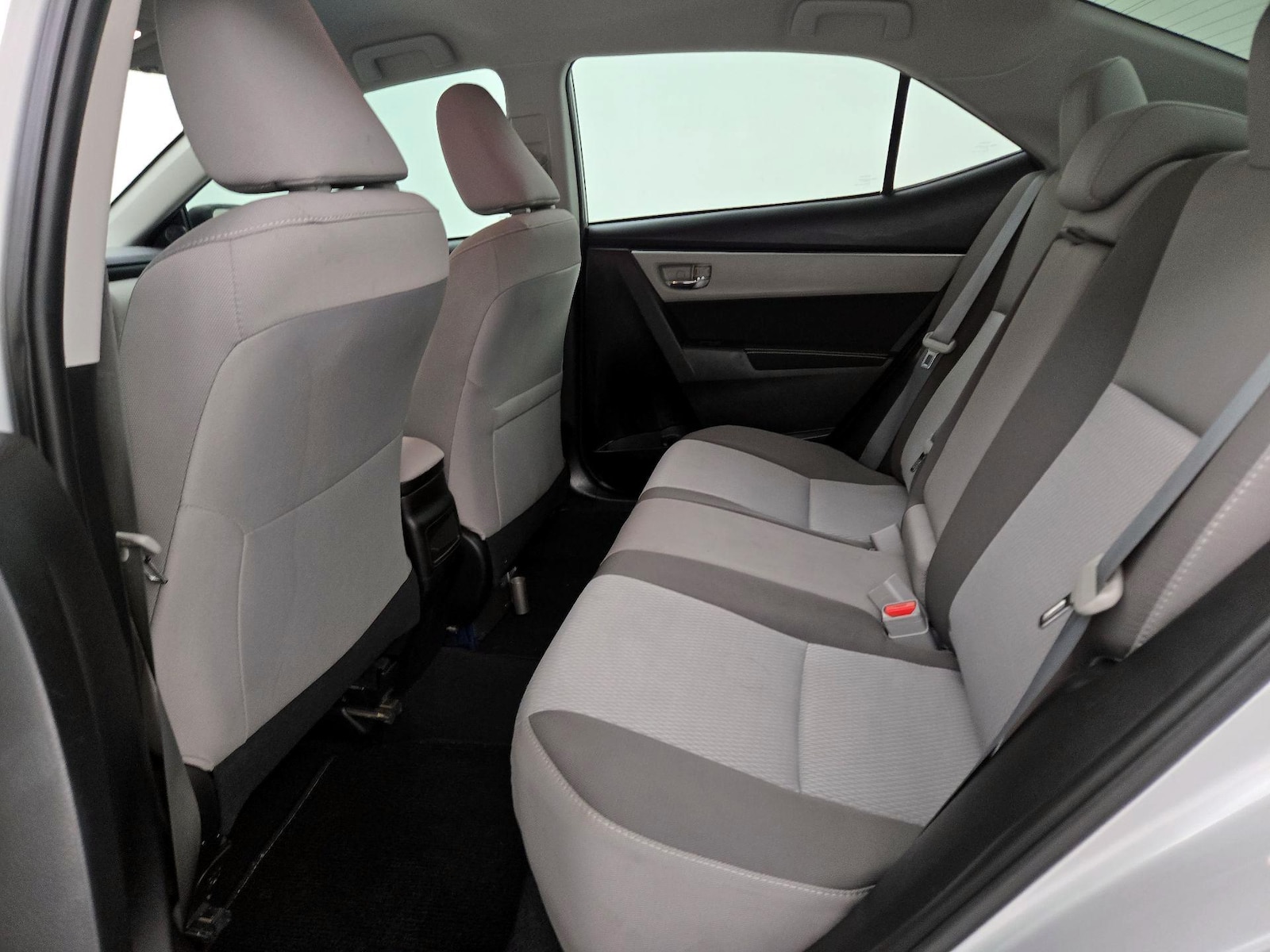 2018 Toyota Corolla LE - Photo 20