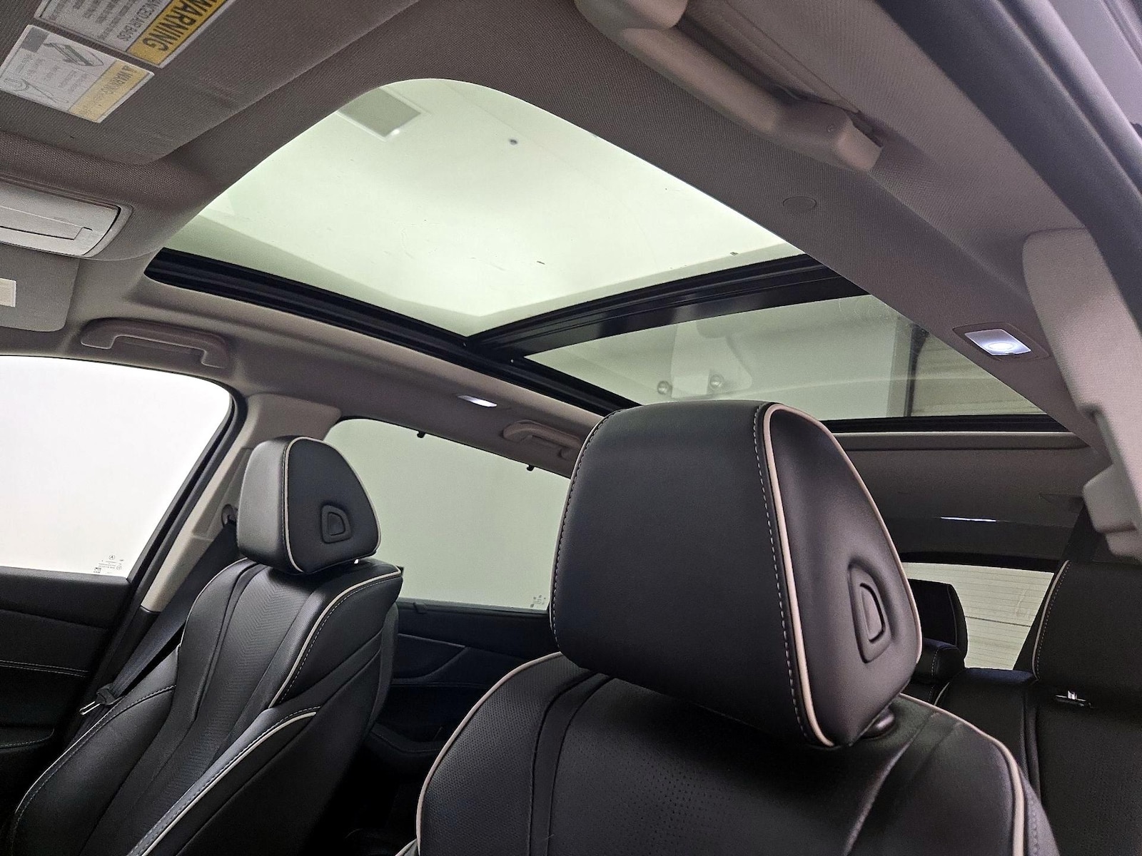 Sunroof(s) & Overhead Airbags