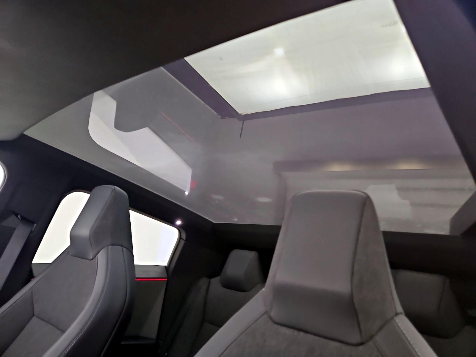 Skylight(s) & Overhead Airbags