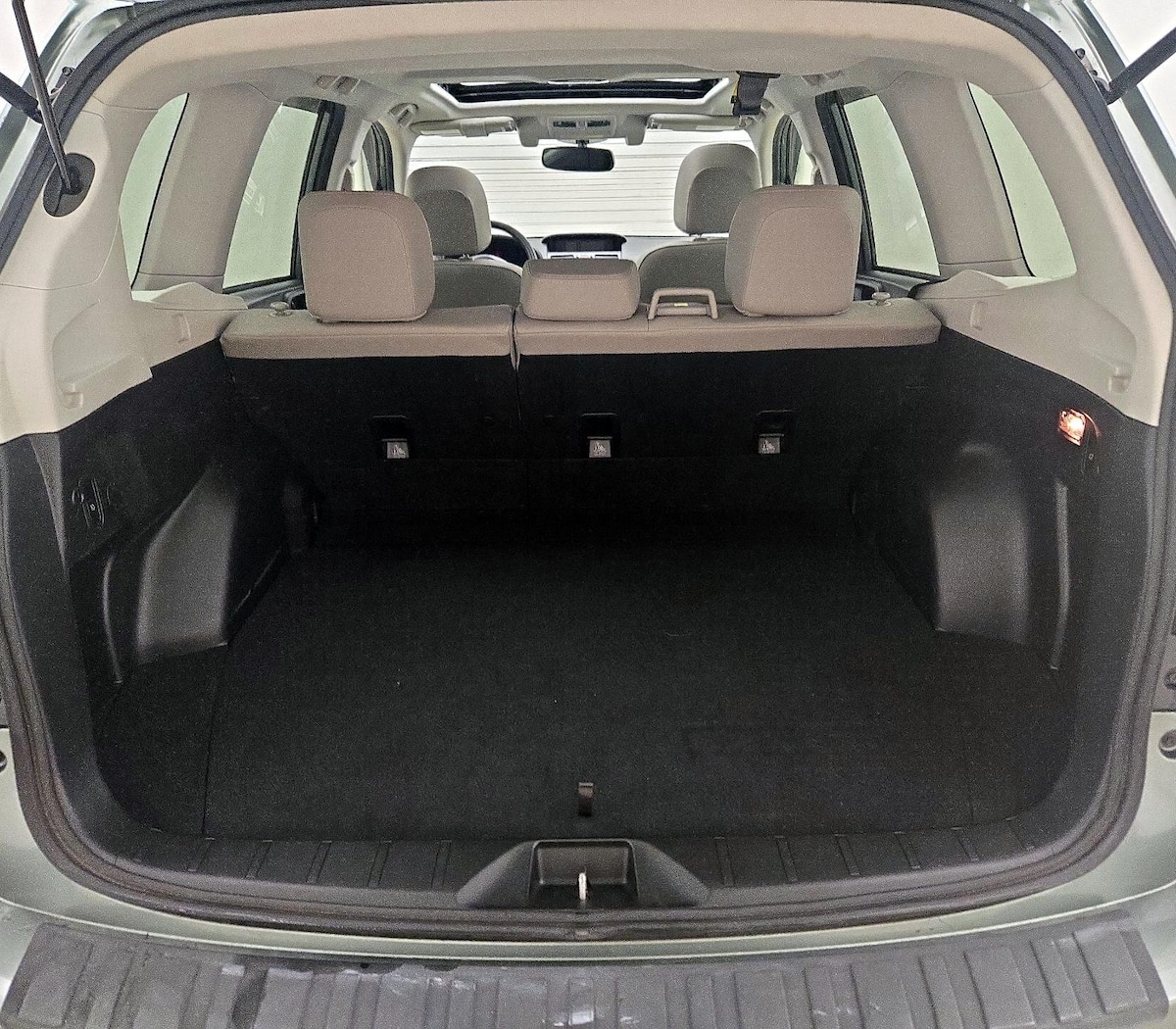 Trunk/Cargo (Seats Up)