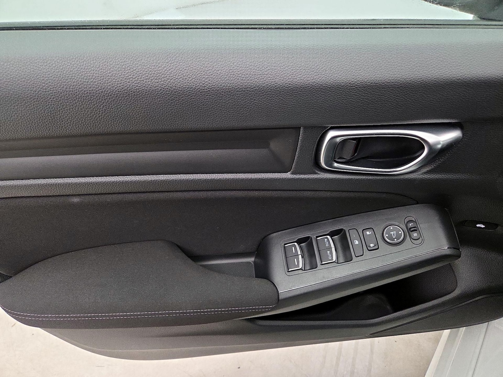 2026 Honda Civic Sport - Photo 13
