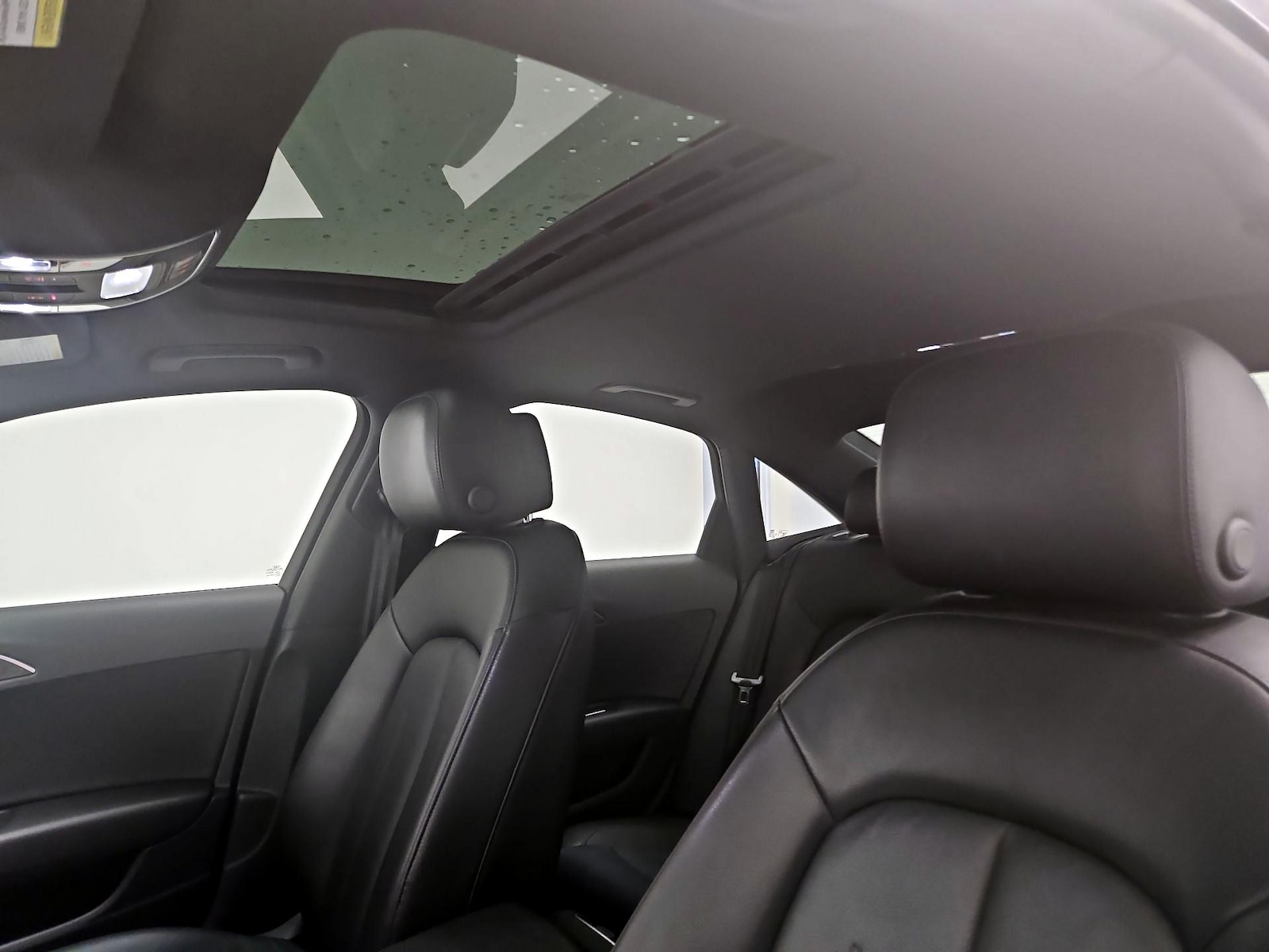Sunroof(s) & Overhead Airbags
