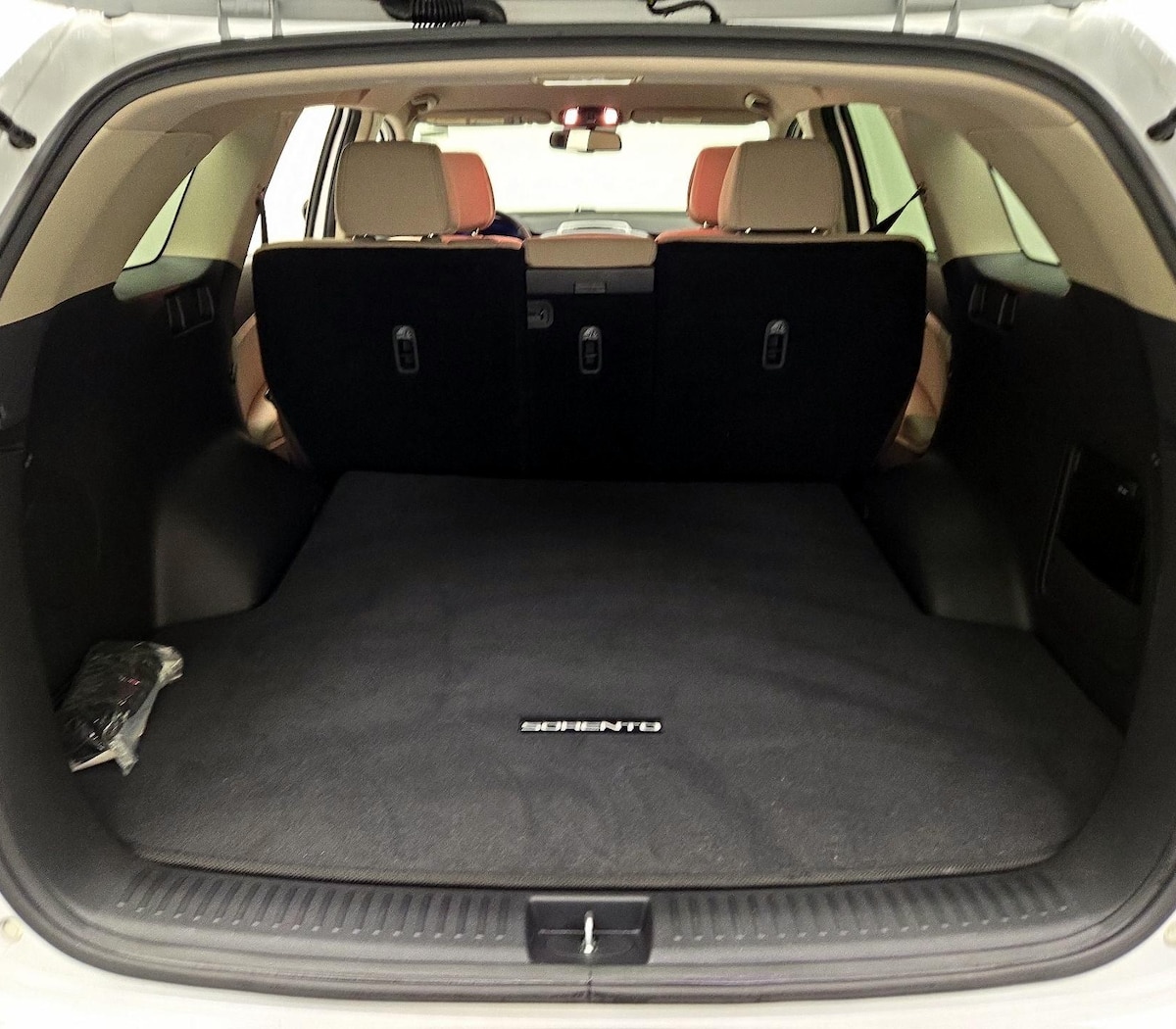 Trunk/Cargo (Seats Up)
