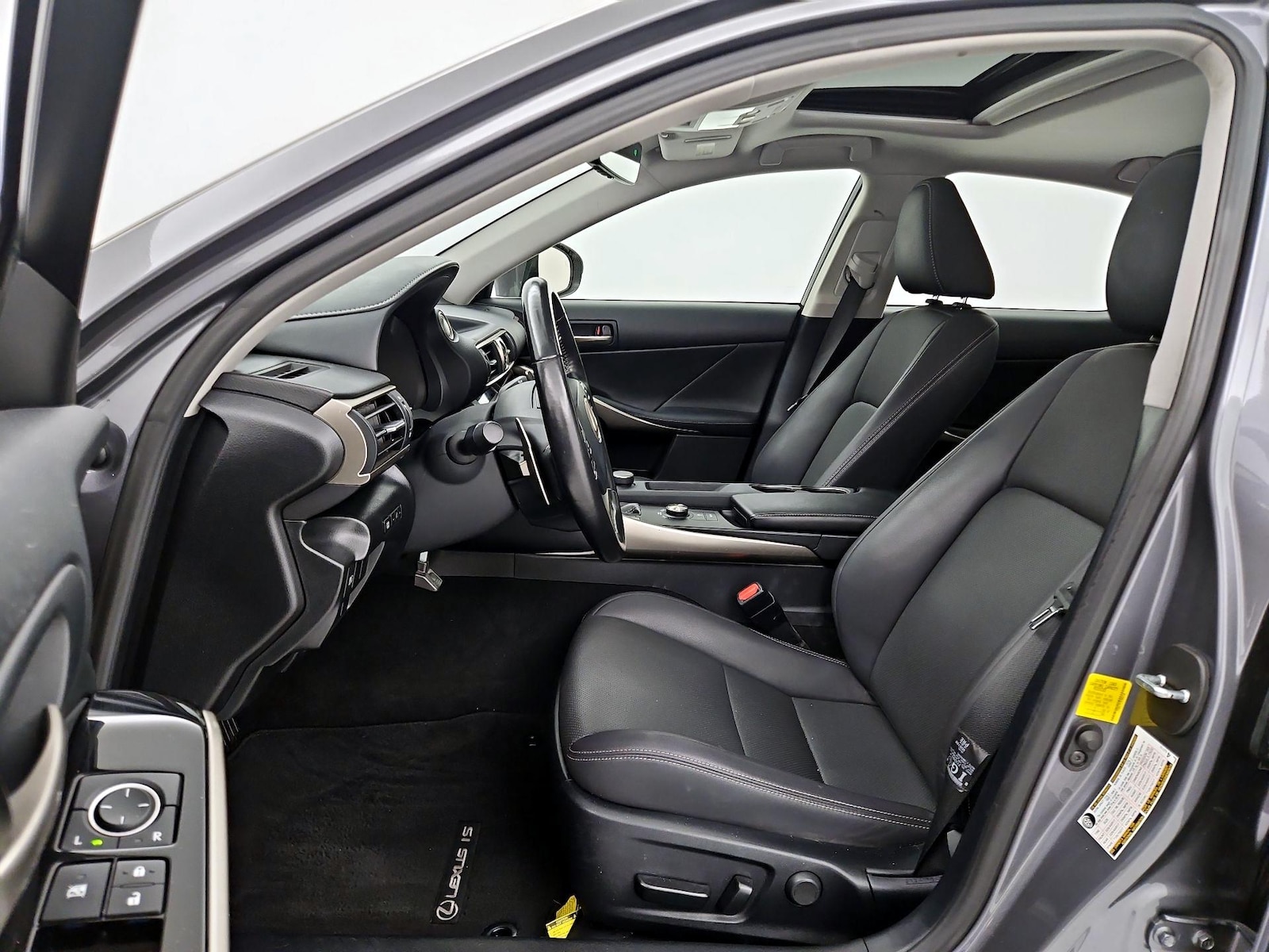 Power Seat(s) & Side Airbags