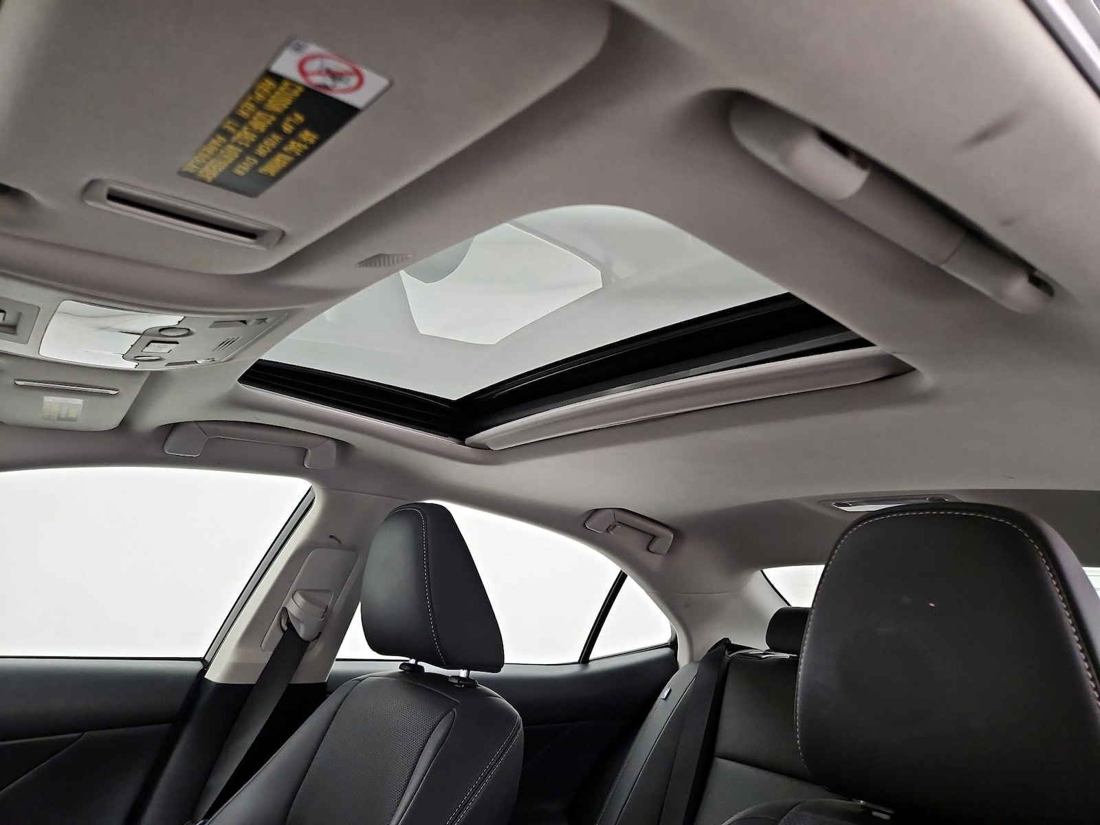 Sunroof(s) & Overhead Airbags