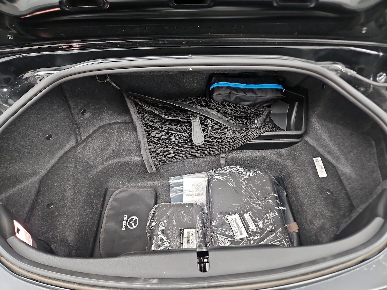 2024 Mazda MX-5 Miata RF Club - Photo 18